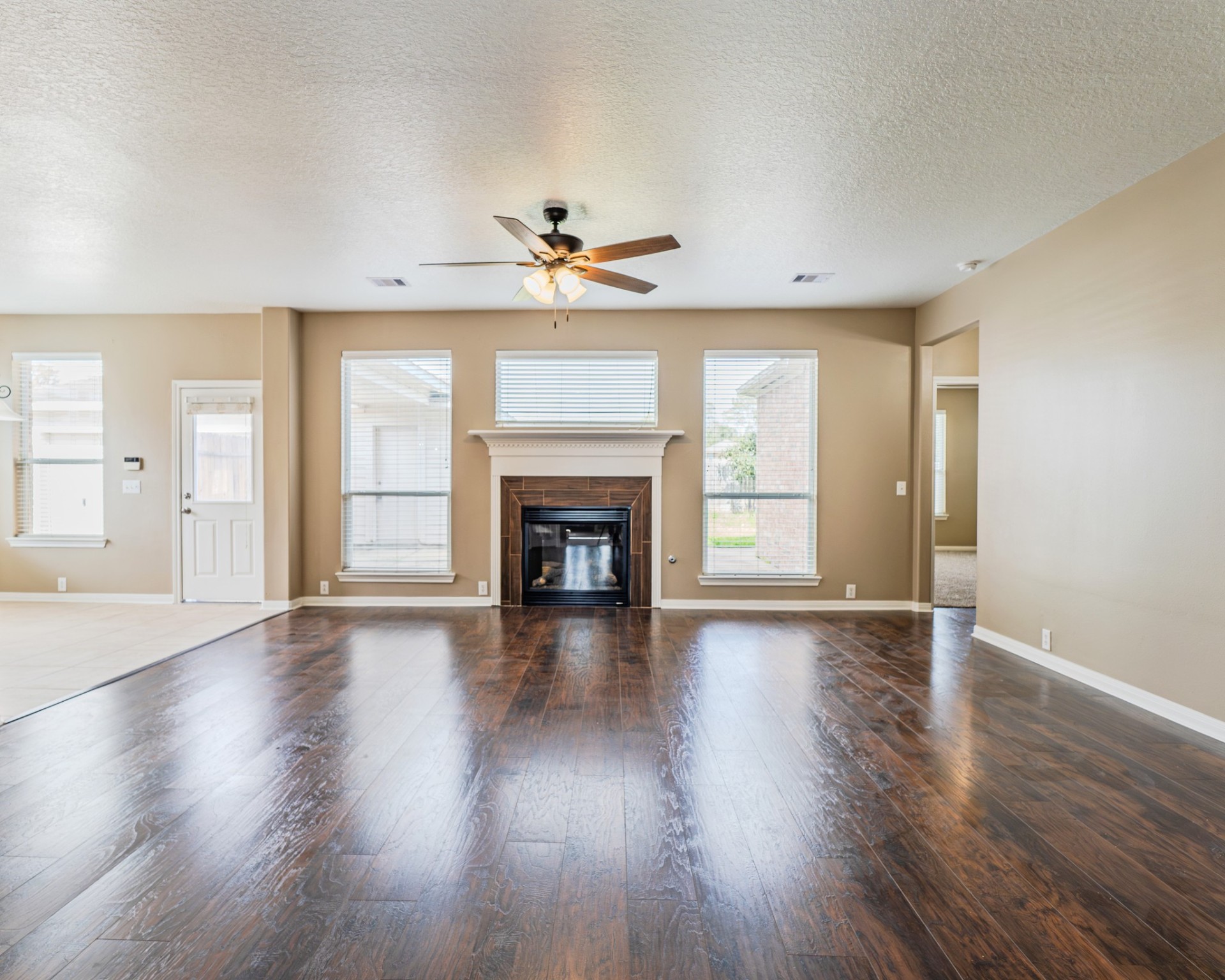 9211 Sunbonnet Drive Property Photo 4