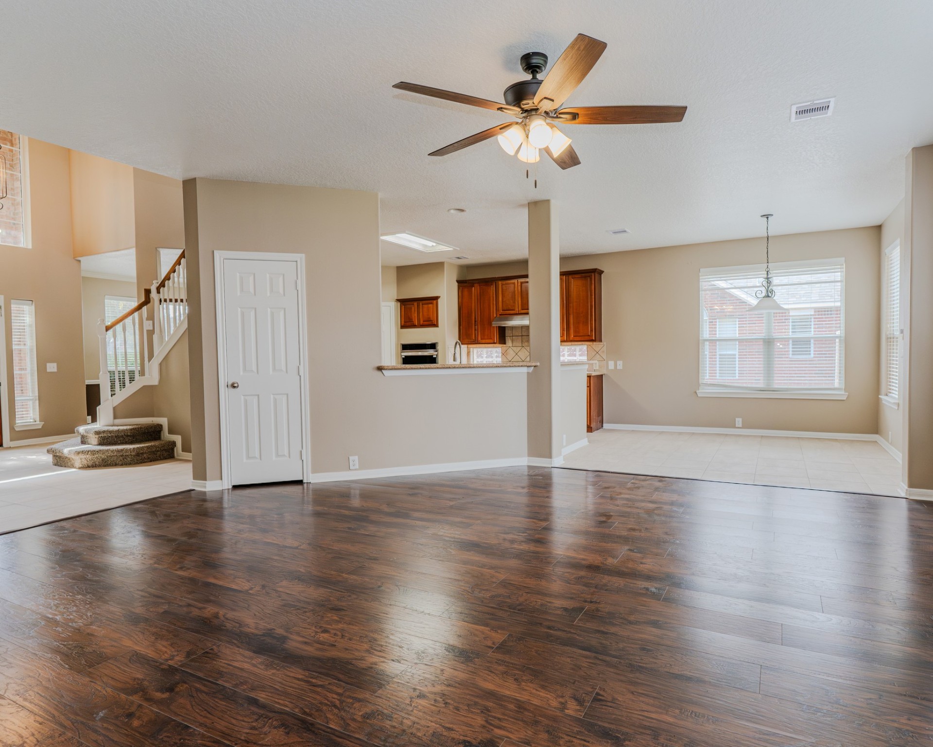 9211 Sunbonnet Drive Property Photo 6
