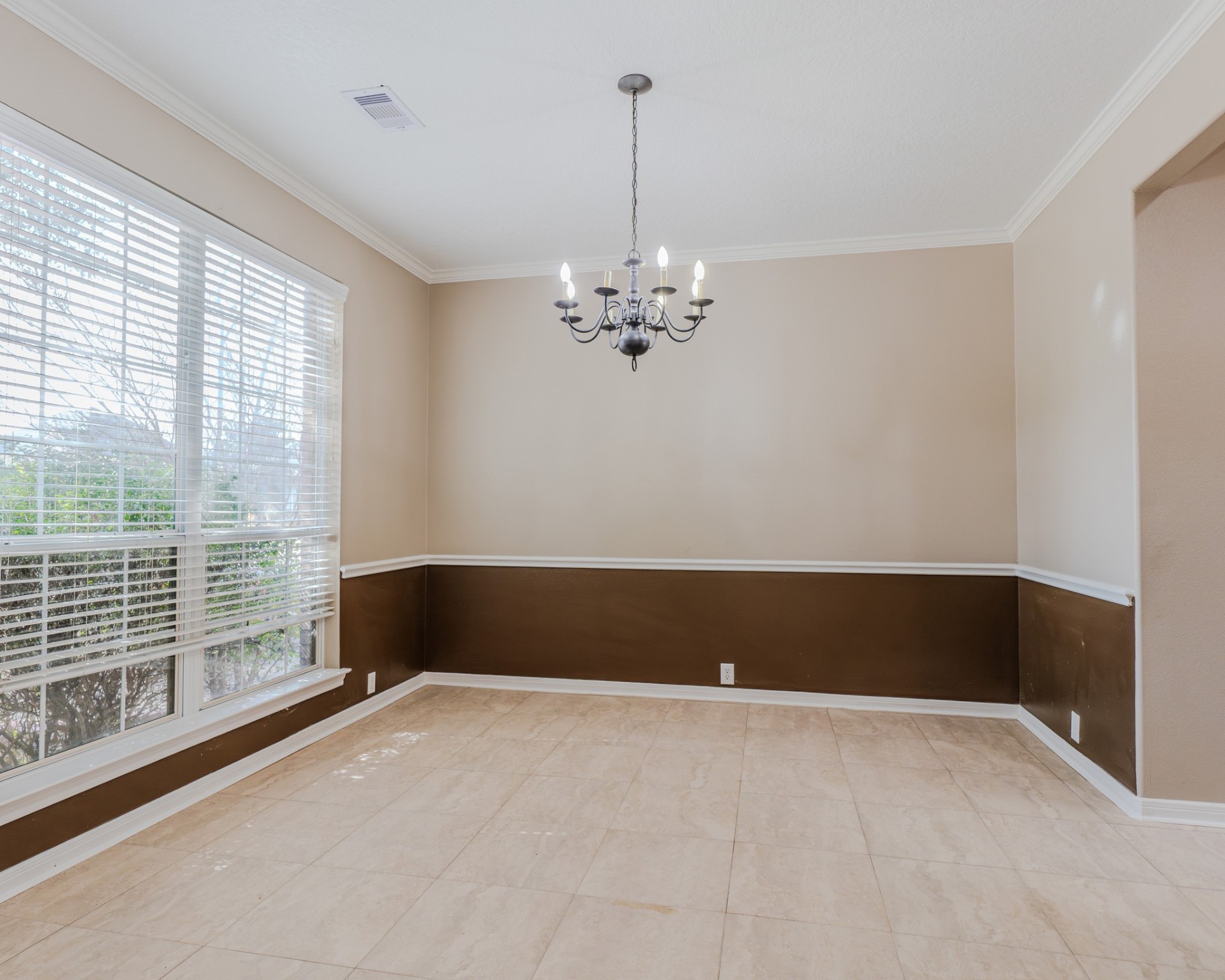 9211 Sunbonnet Drive Property Photo 12