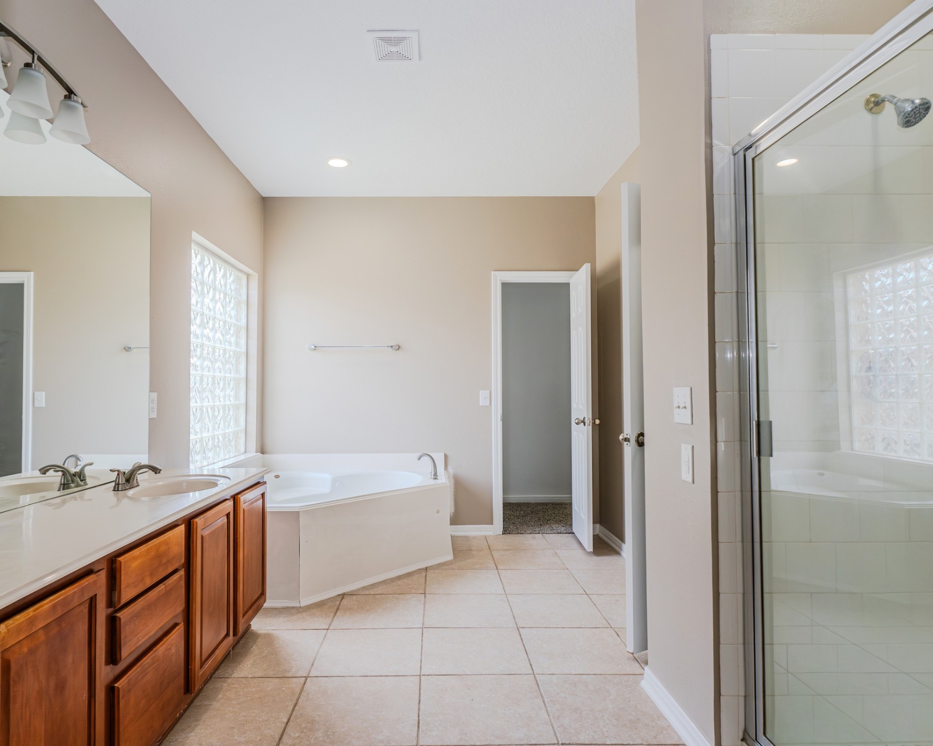 9211 Sunbonnet Drive Property Photo 18