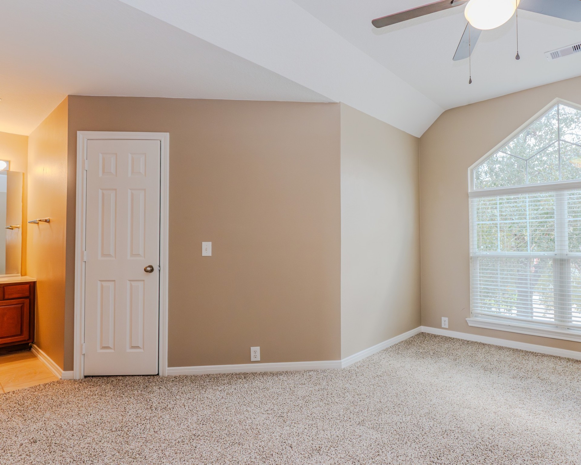 9211 Sunbonnet Drive Property Photo 22
