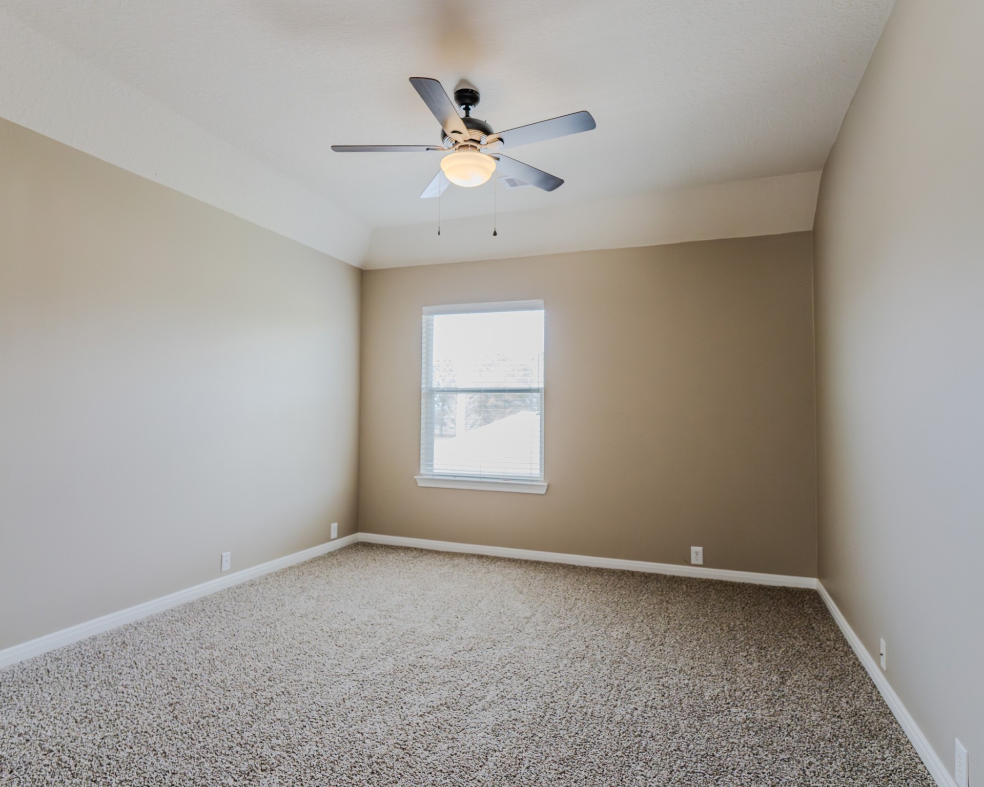 9211 Sunbonnet Drive Property Photo 27
