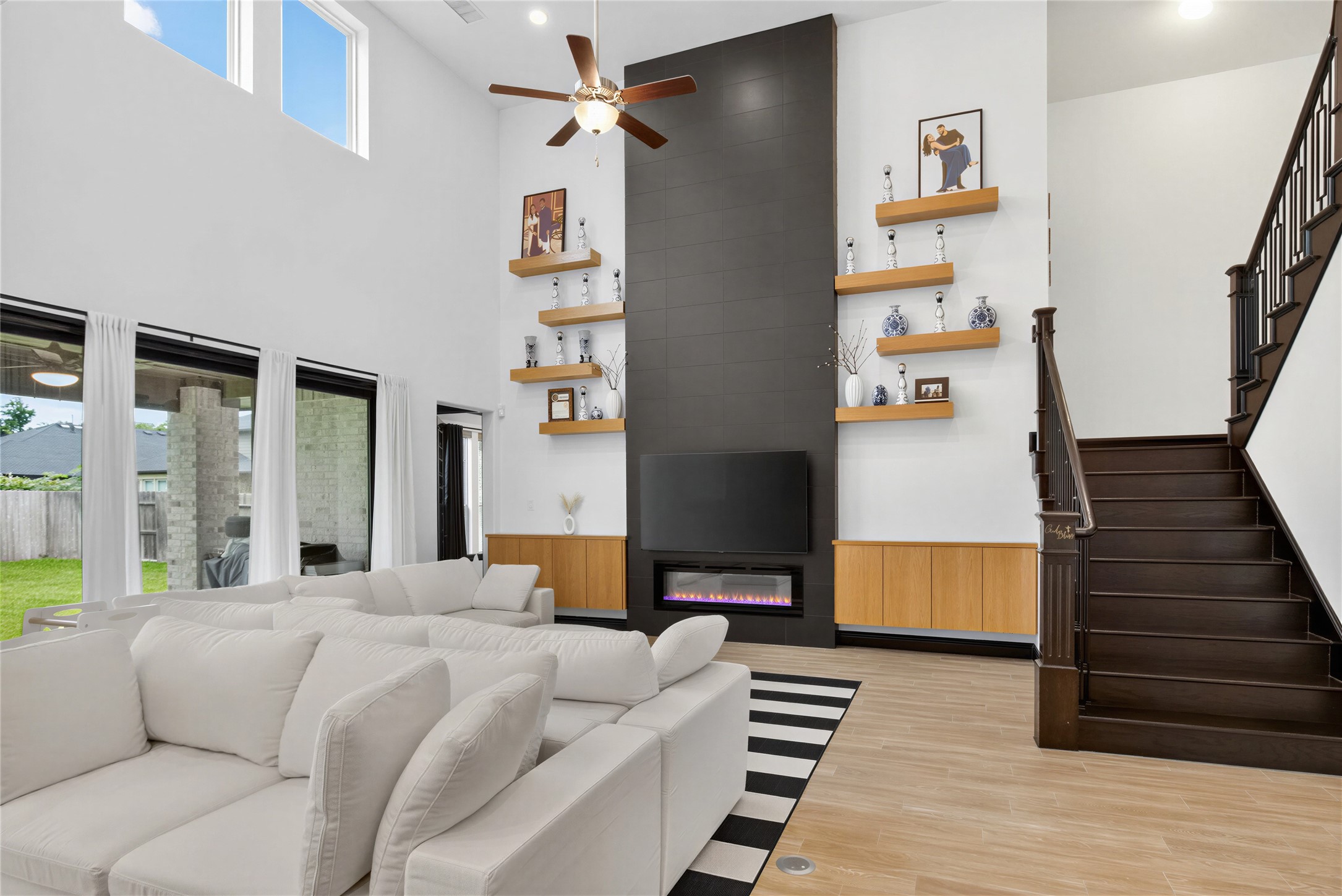 10514 Morning Oaks Drive Property Photo 8