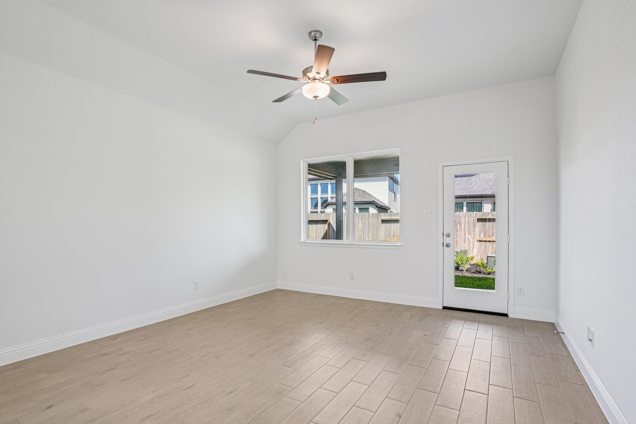 4018 Honeyspring Drive Property Photo 10