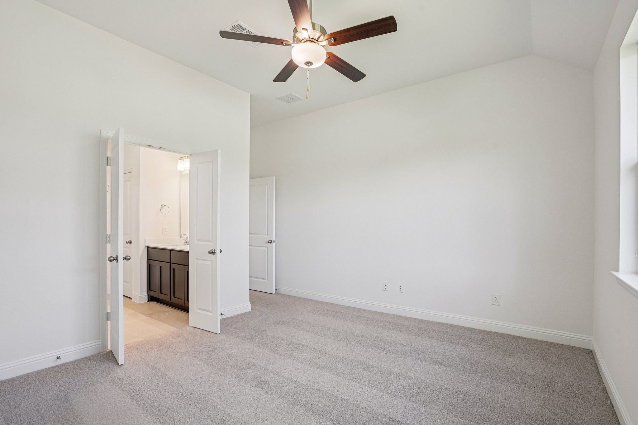 4018 Honeyspring Drive Property Photo 22