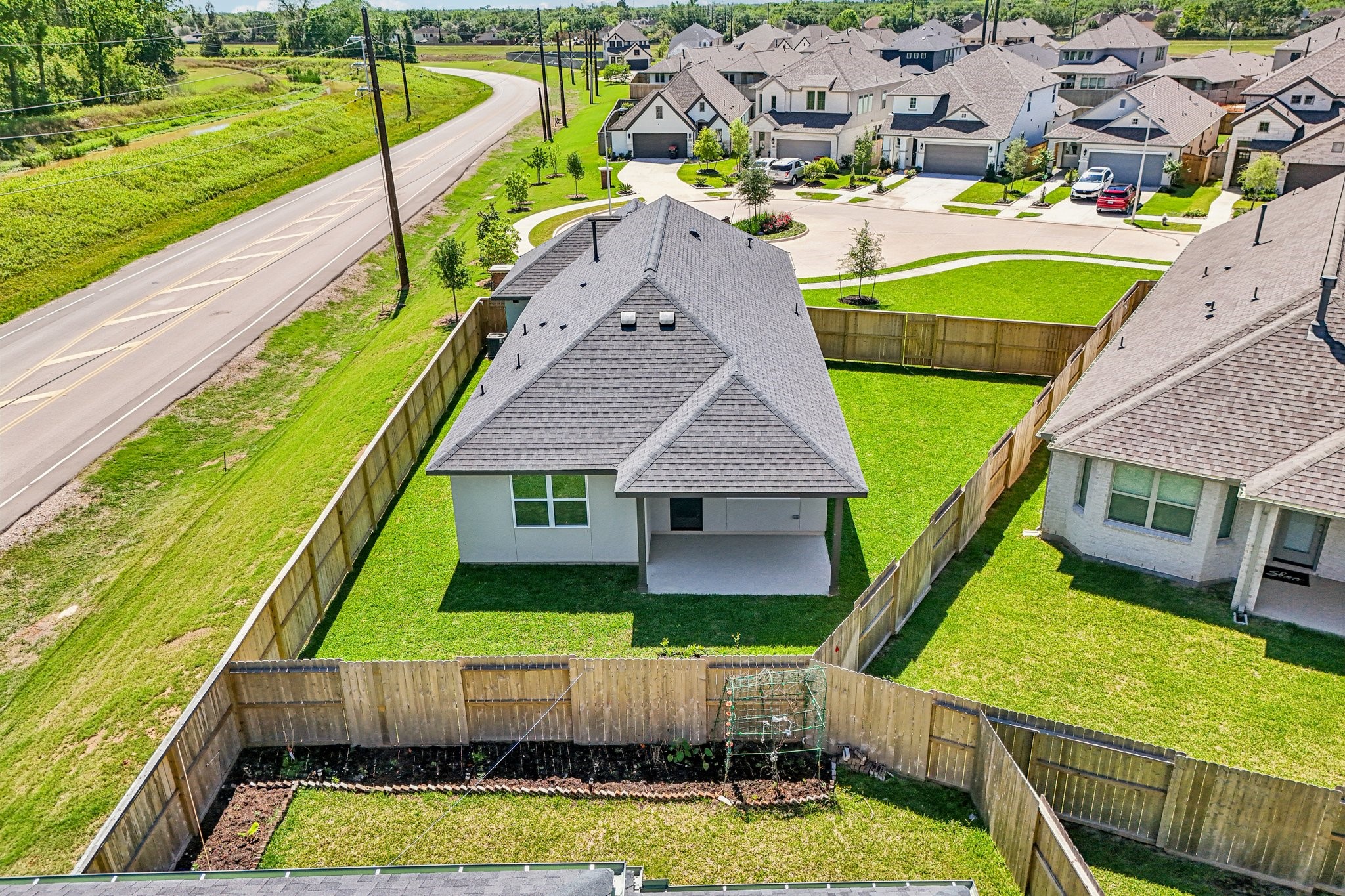 4018 Honeyspring Drive Property Photo 40