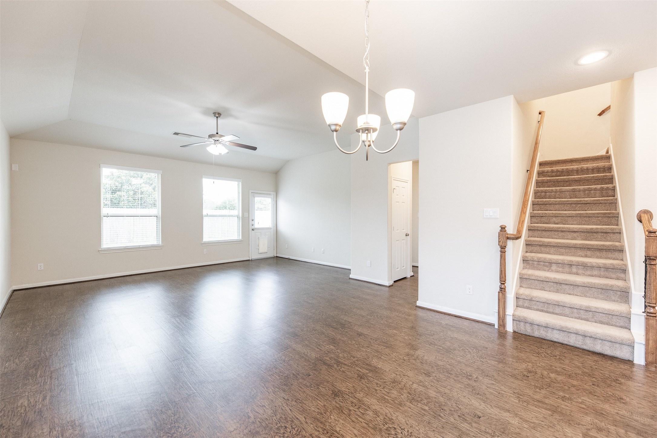 18011 Alora Springs Trace Property Photo 8