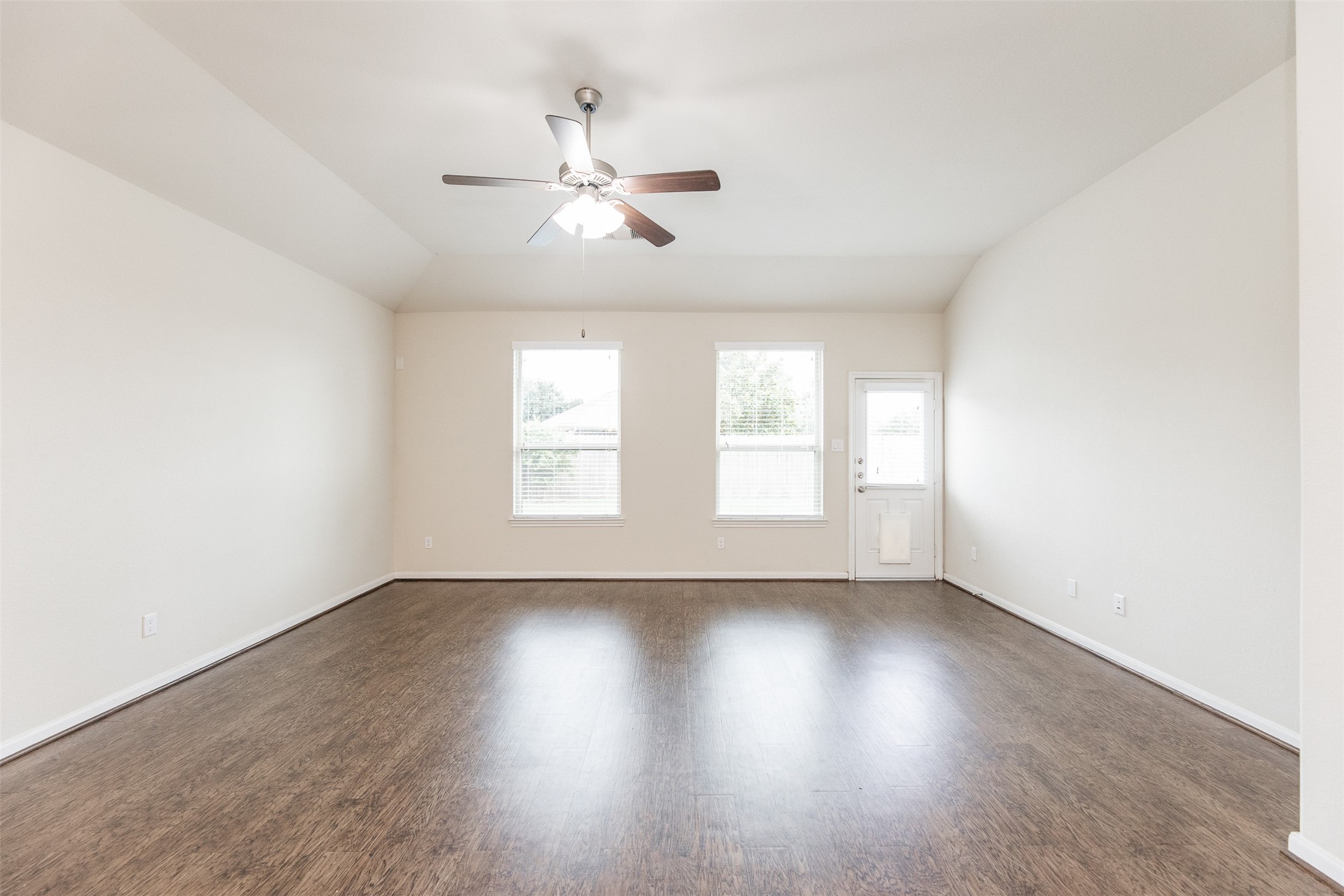 18011 Alora Springs Trace Property Photo 9