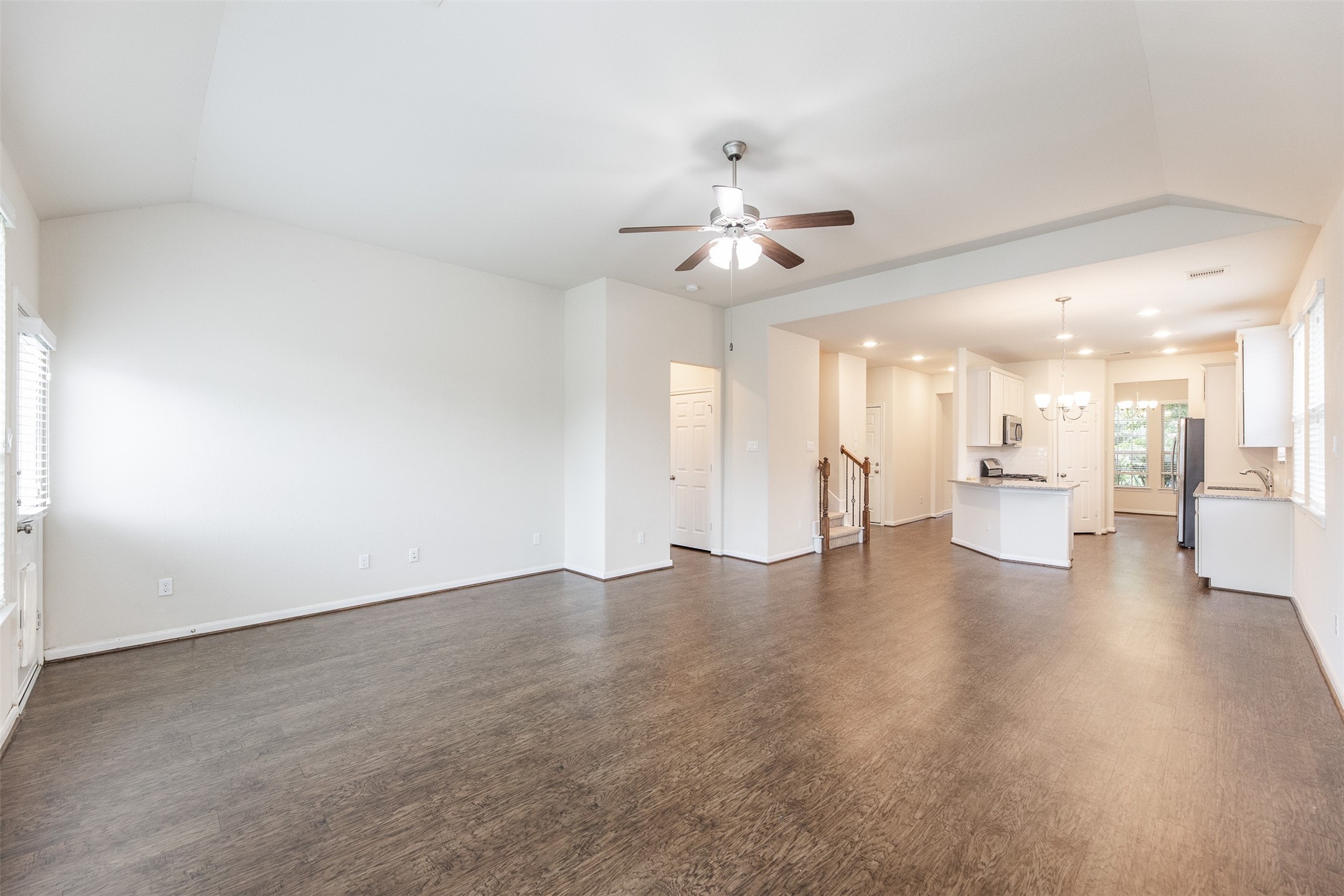 18011 Alora Springs Trace Property Photo 10