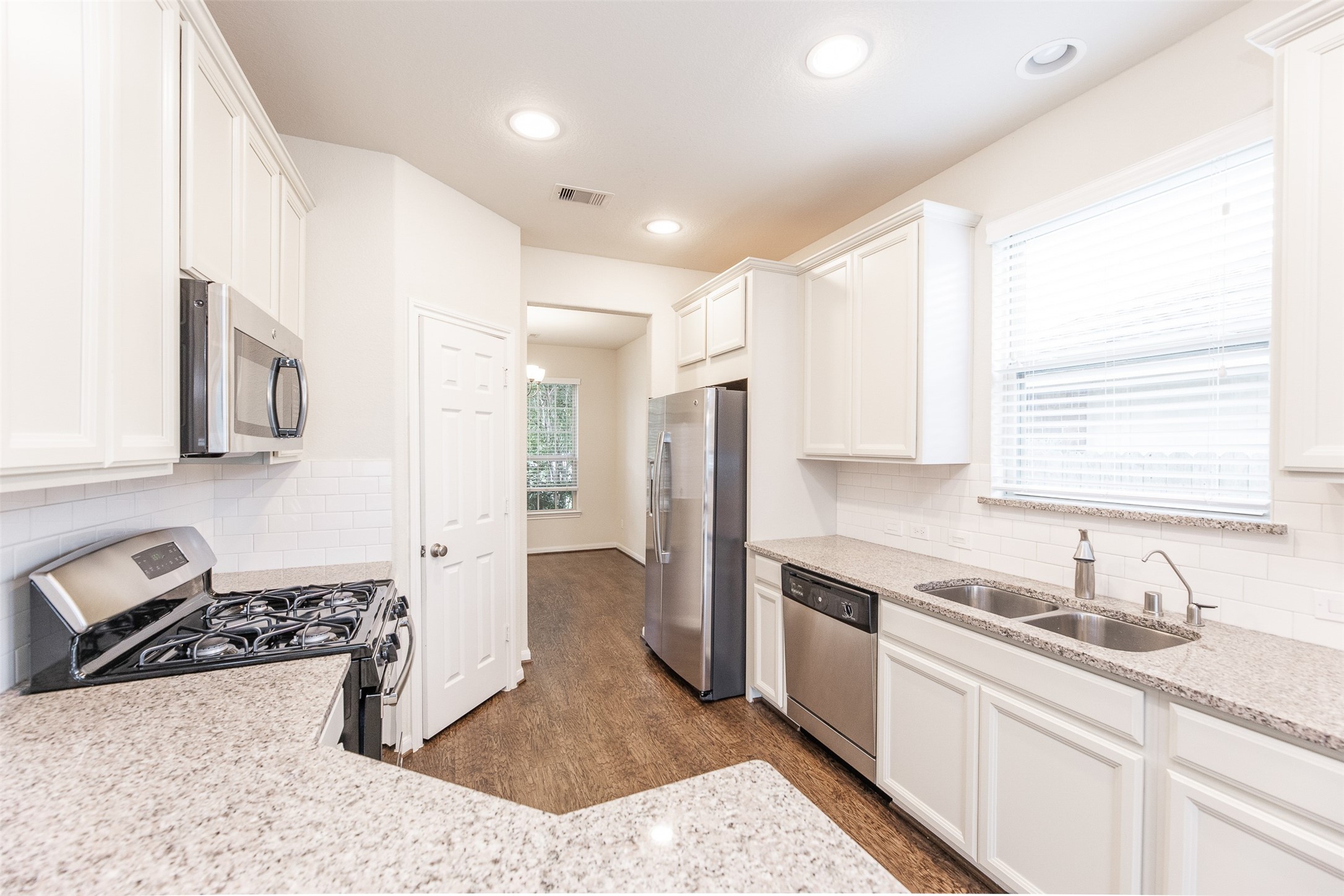18011 Alora Springs Trace Property Photo 14