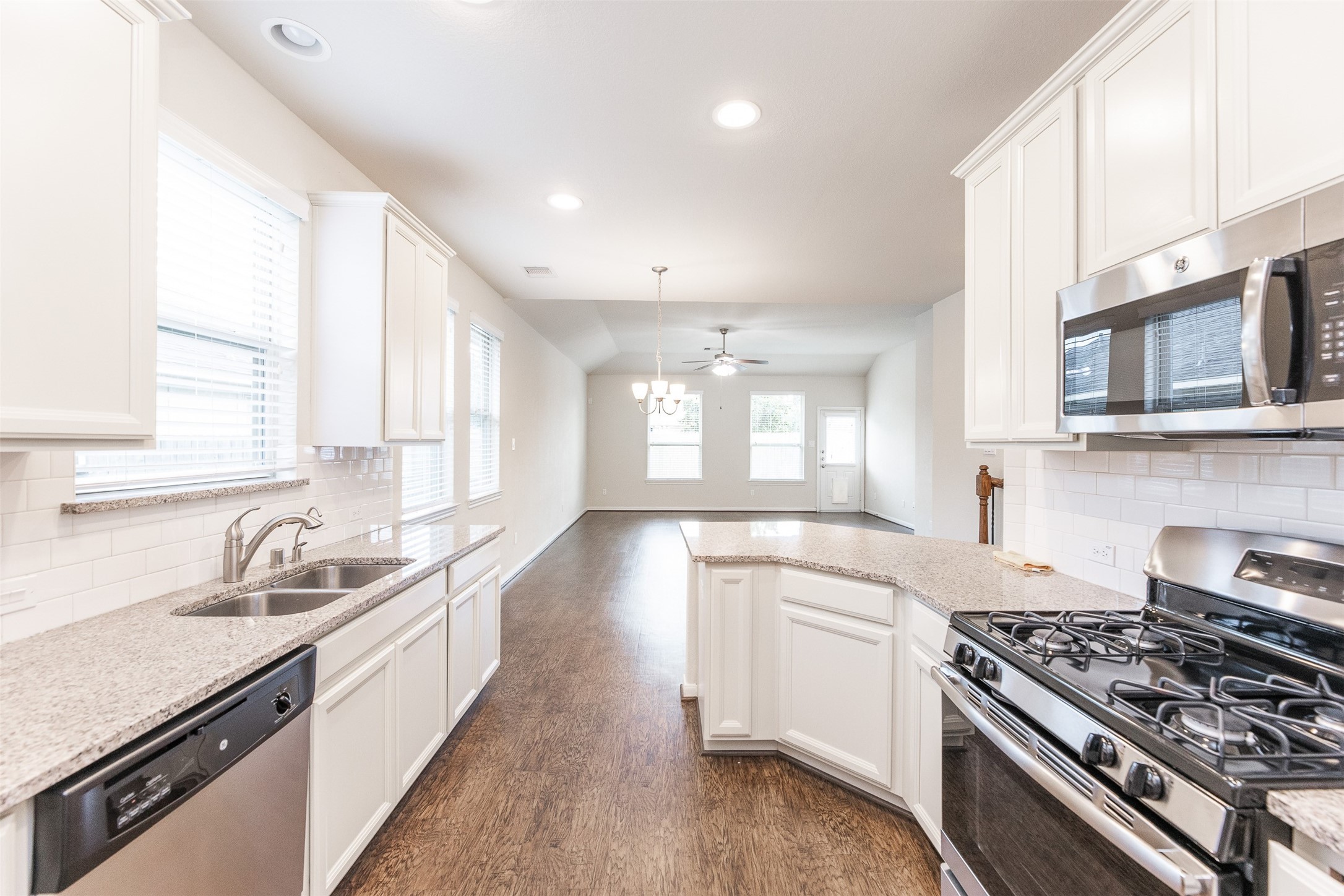 18011 Alora Springs Trace Property Photo 15
