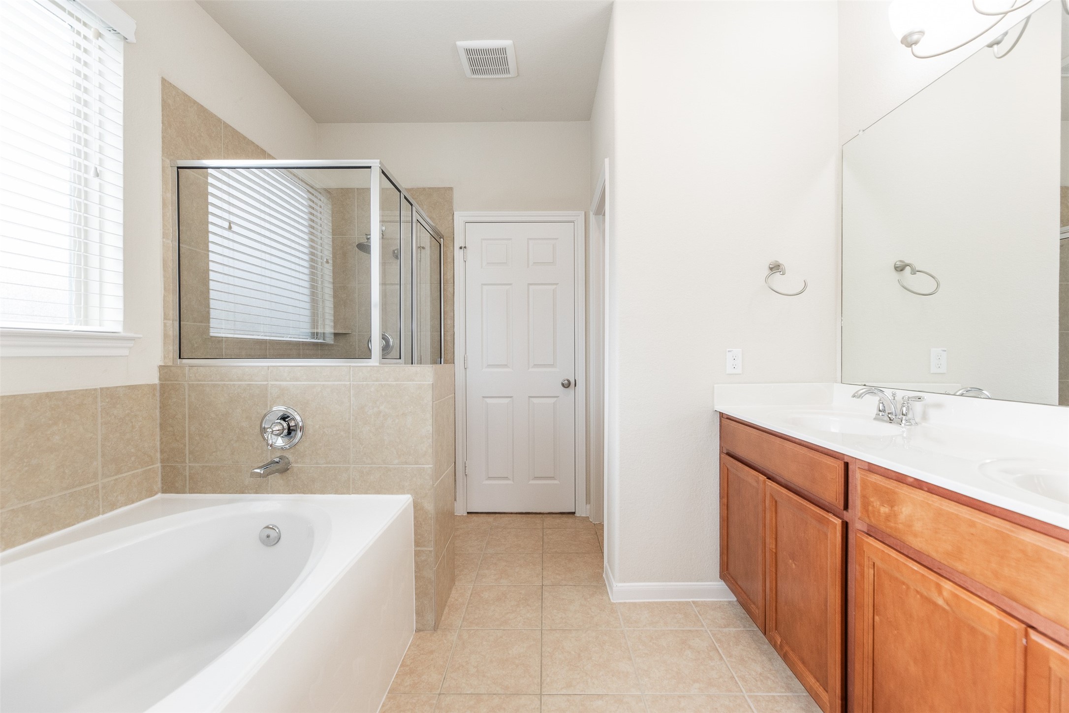 18011 Alora Springs Trace Property Photo 19