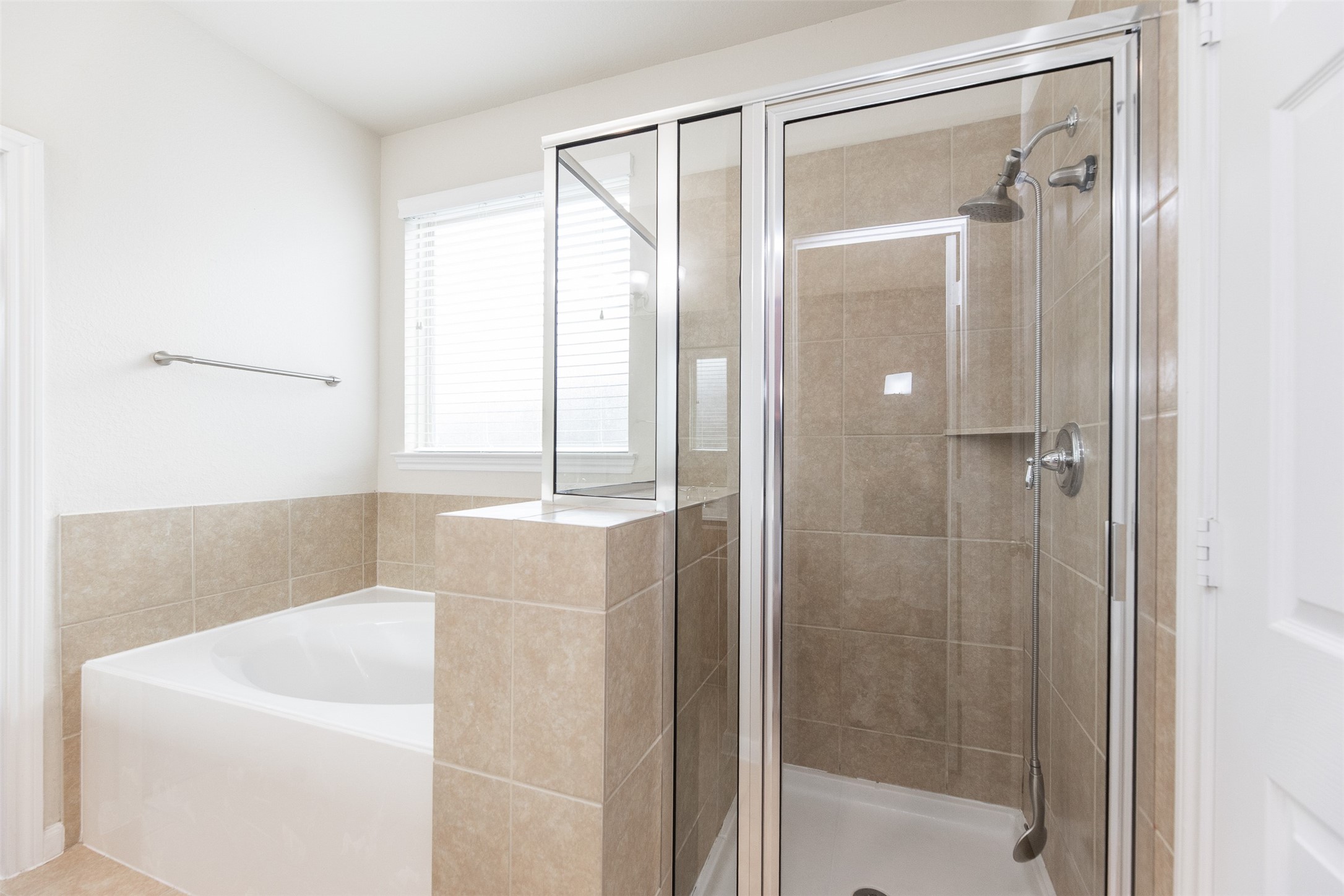 18011 Alora Springs Trace Property Photo 21