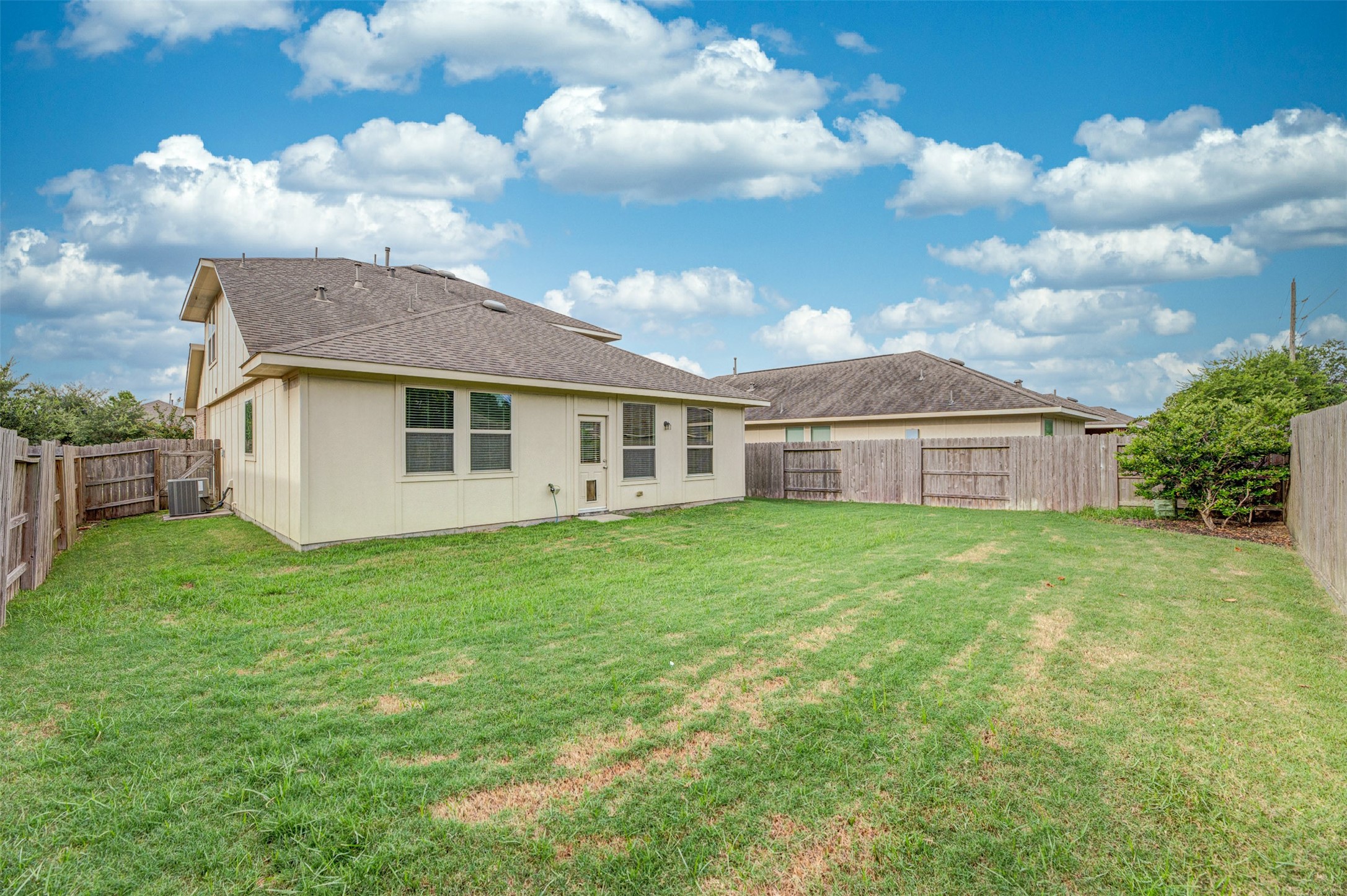 18011 Alora Springs Trace Property Photo 33