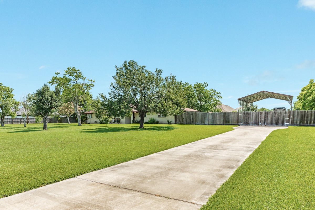 1412 Buchta Road Property Photo 21