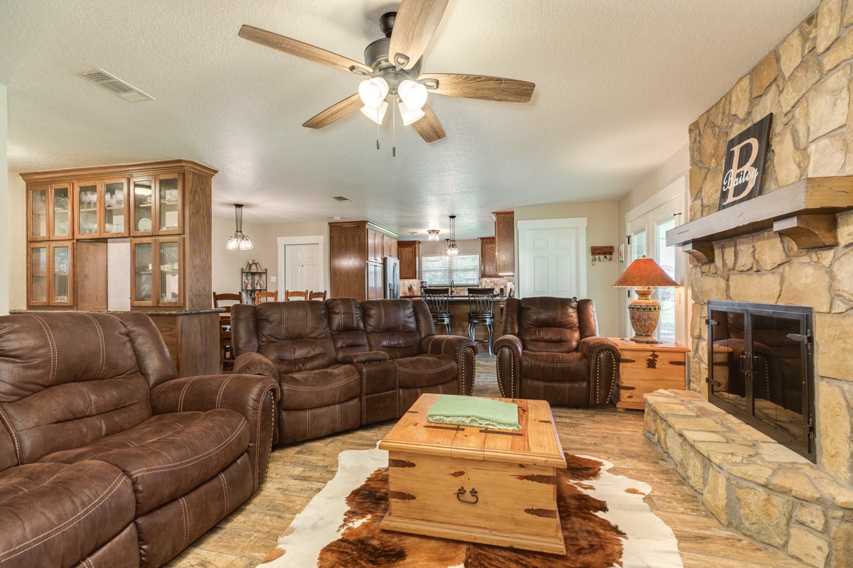 1412 Buchta Road Property Photo 26
