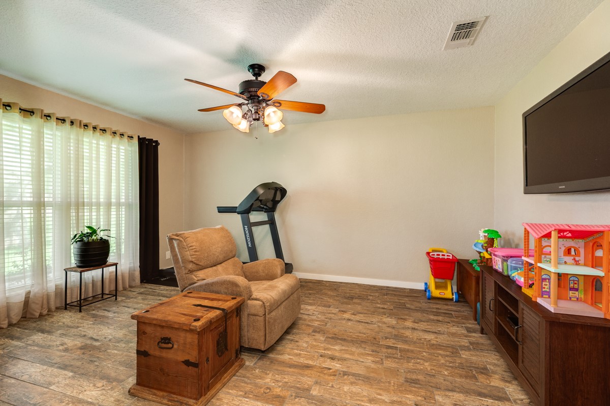 1412 Buchta Road Property Photo 33