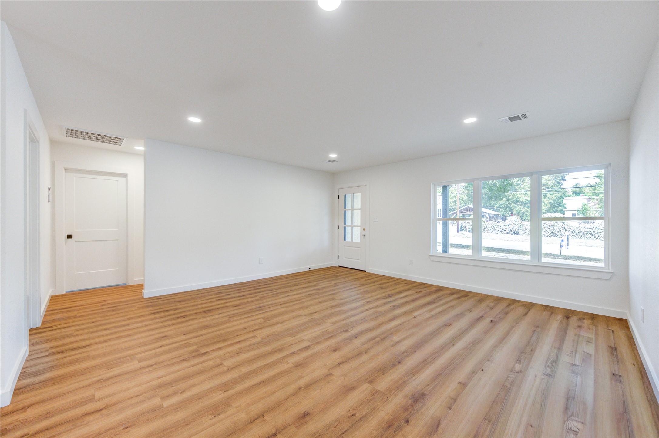 713 S Holland Street Property Photo 16