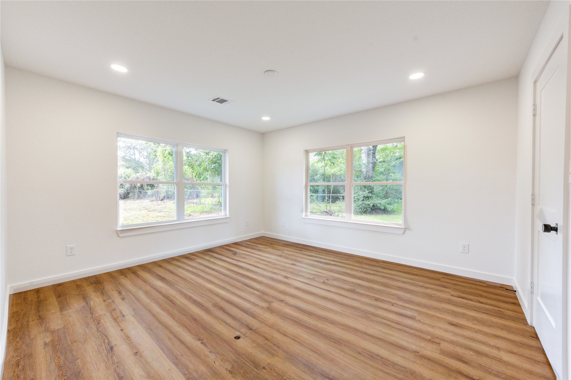 713 S Holland Street Property Photo 17