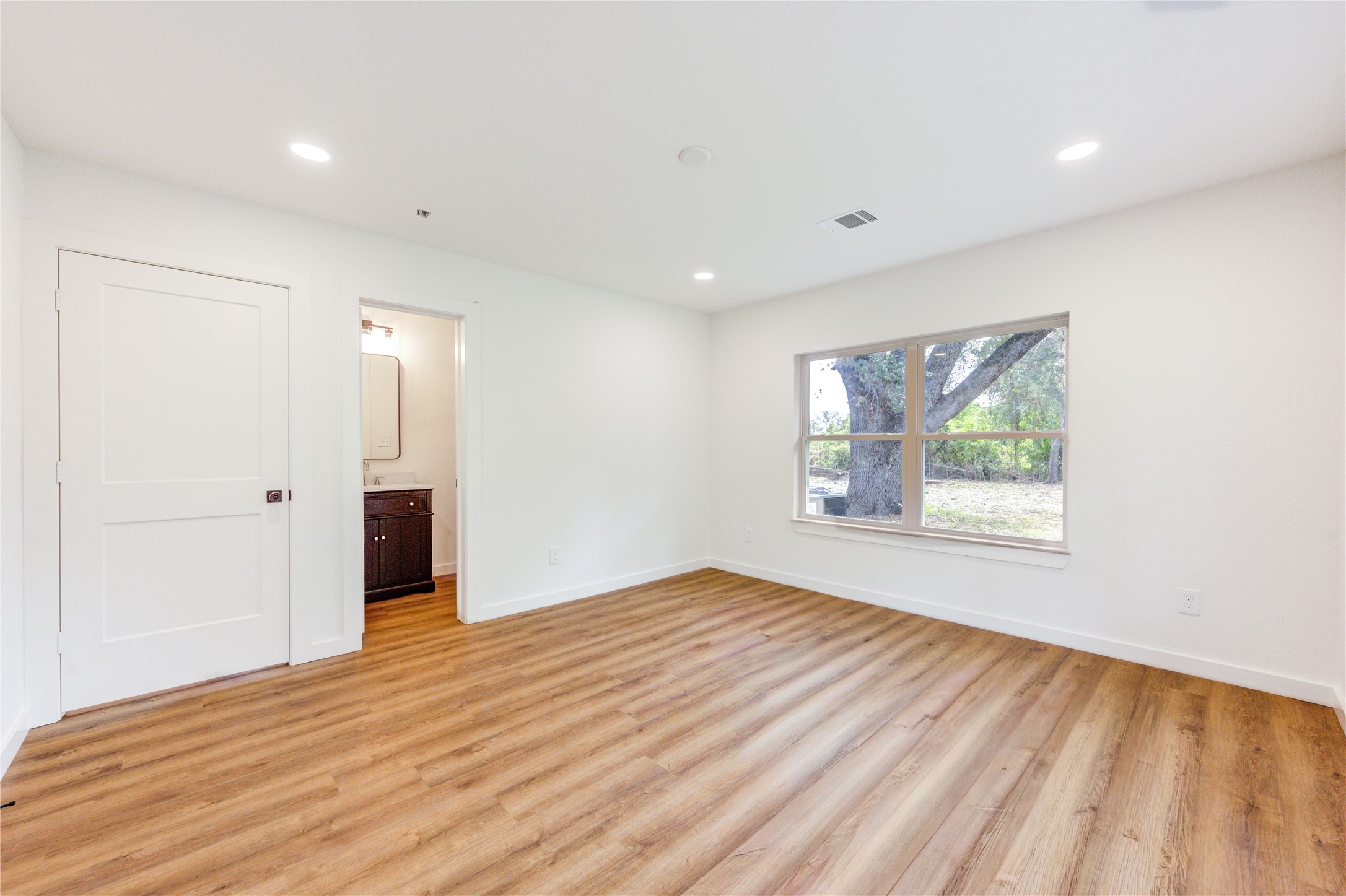 713 S Holland Street Property Photo 19