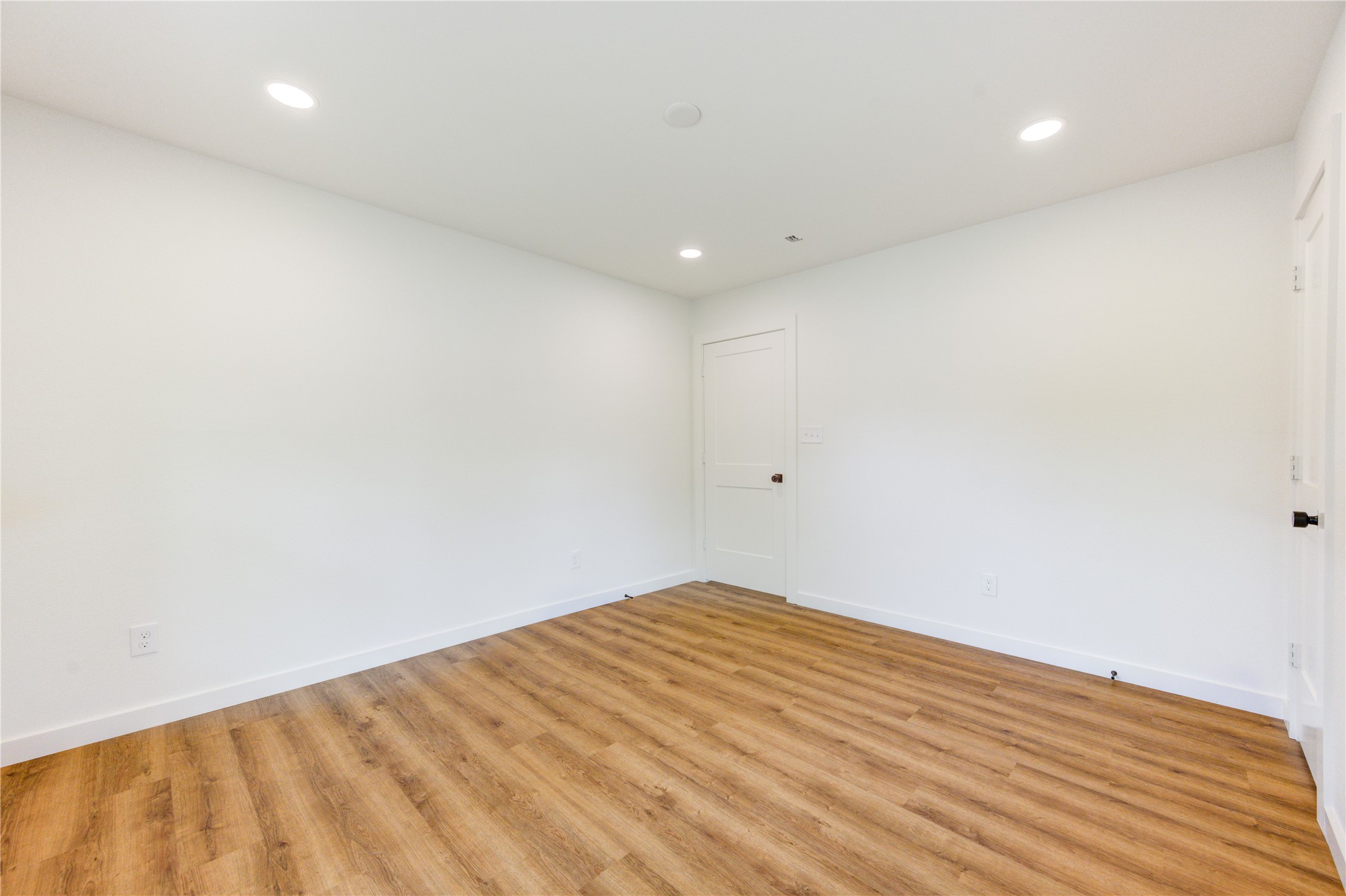 713 S Holland Street Property Photo 26