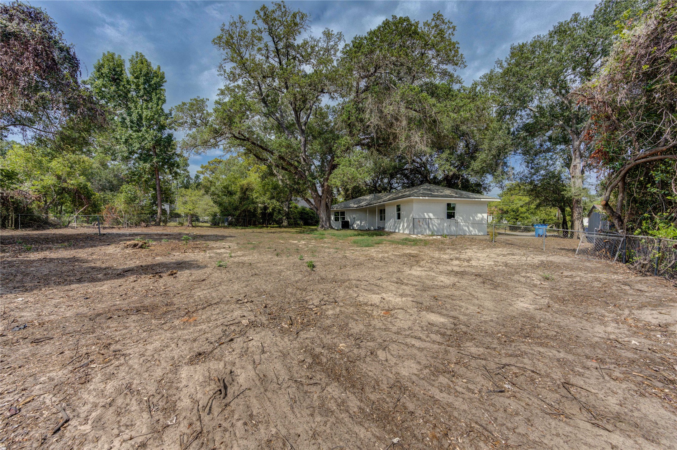 713 S Holland Street Property Photo 33