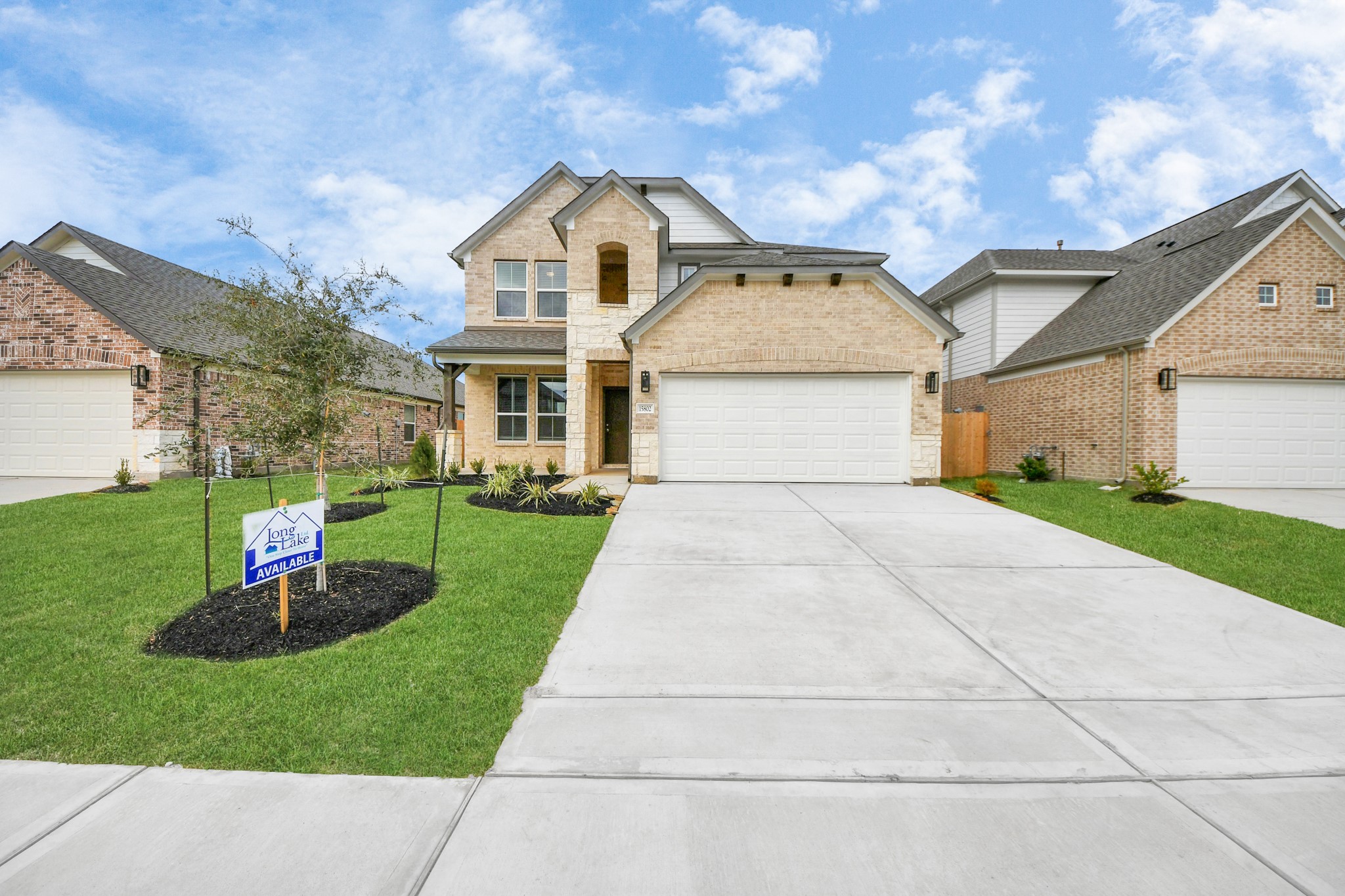 15802 Walnut Leaf Lane Property Photo 2