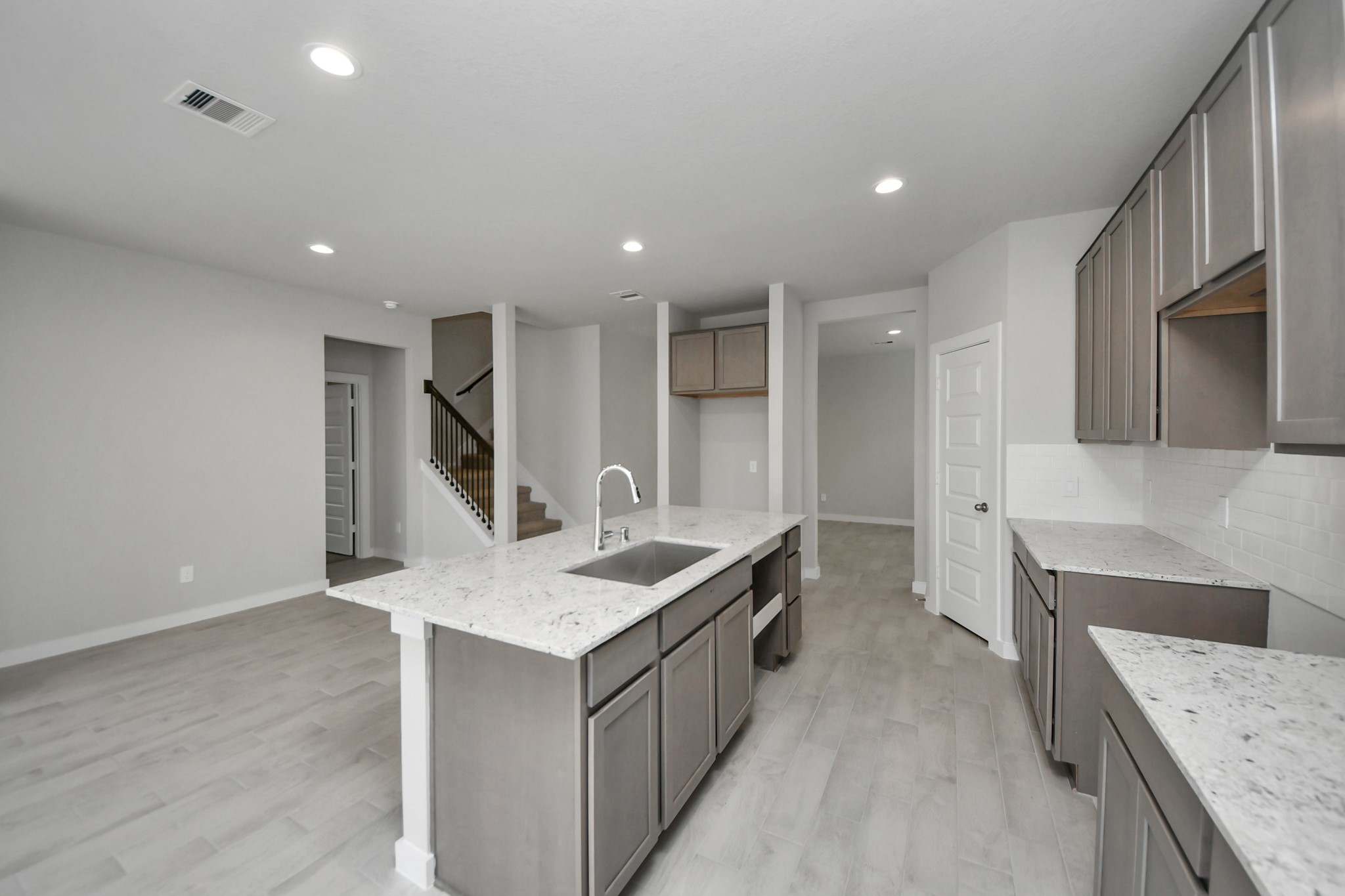 15802 Walnut Leaf Lane Property Photo 14