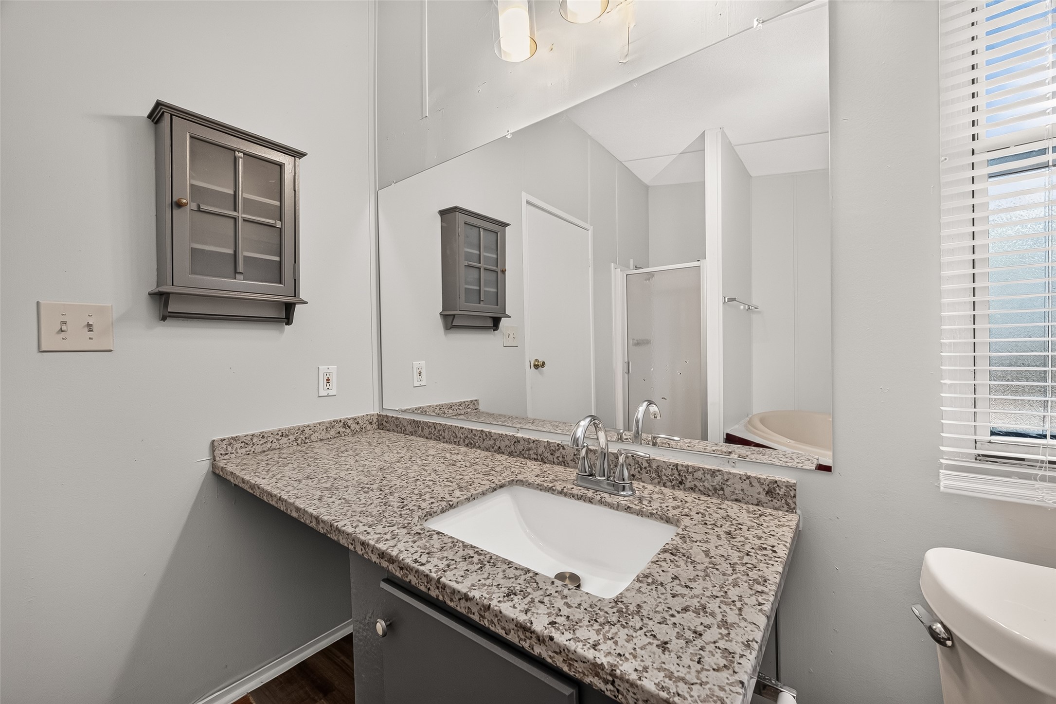 20306 Mountaindale Drive Property Photo 19