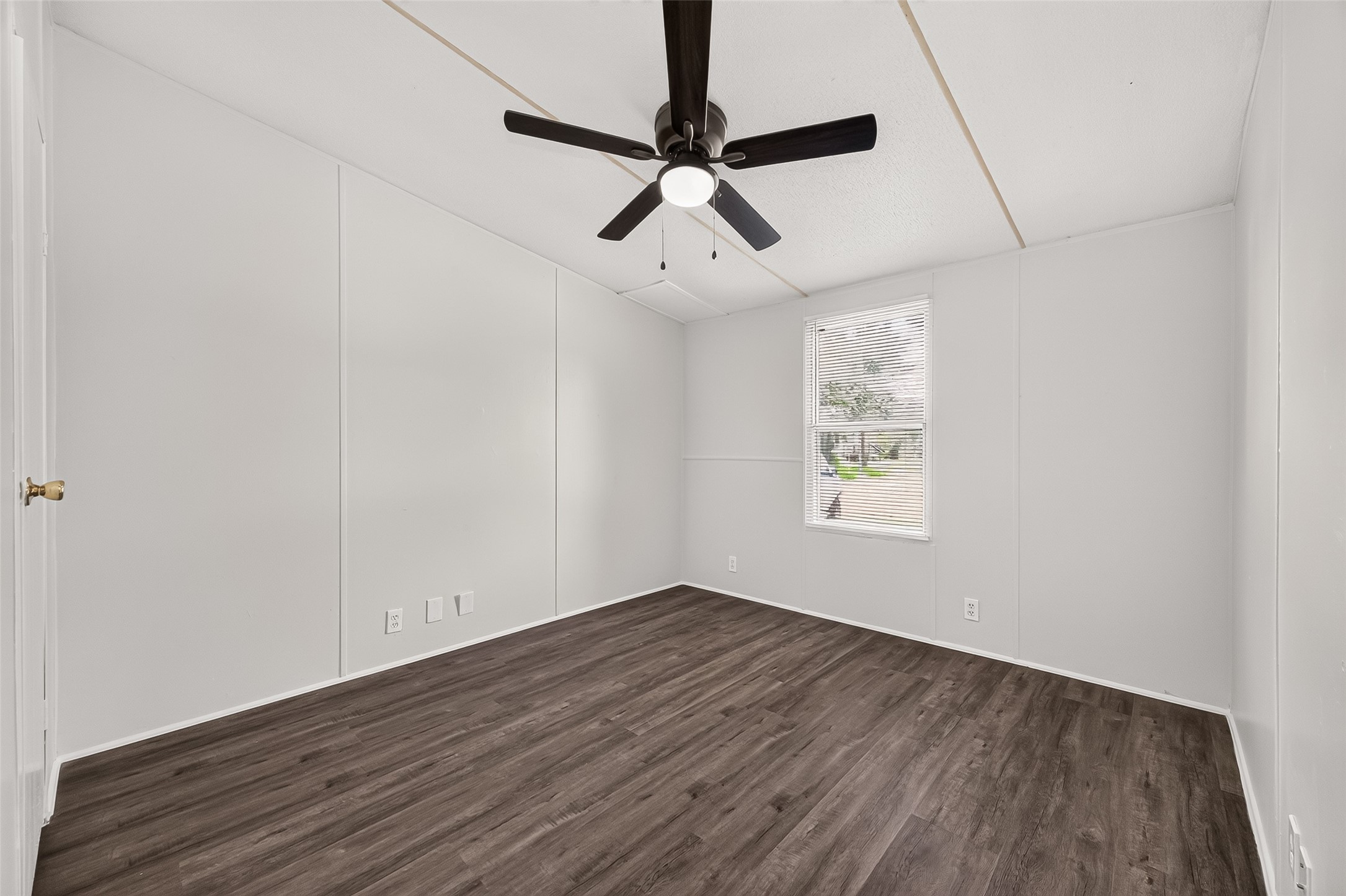 20306 Mountaindale Drive Property Photo 25