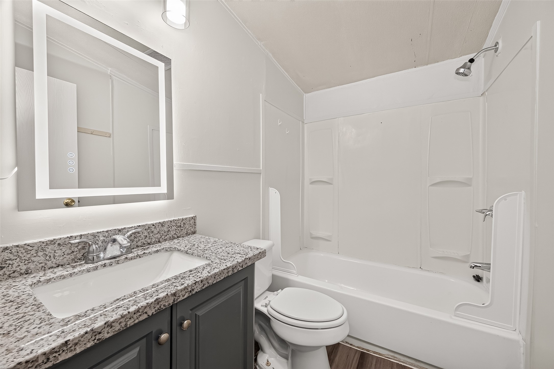 20306 Mountaindale Drive Property Photo 27