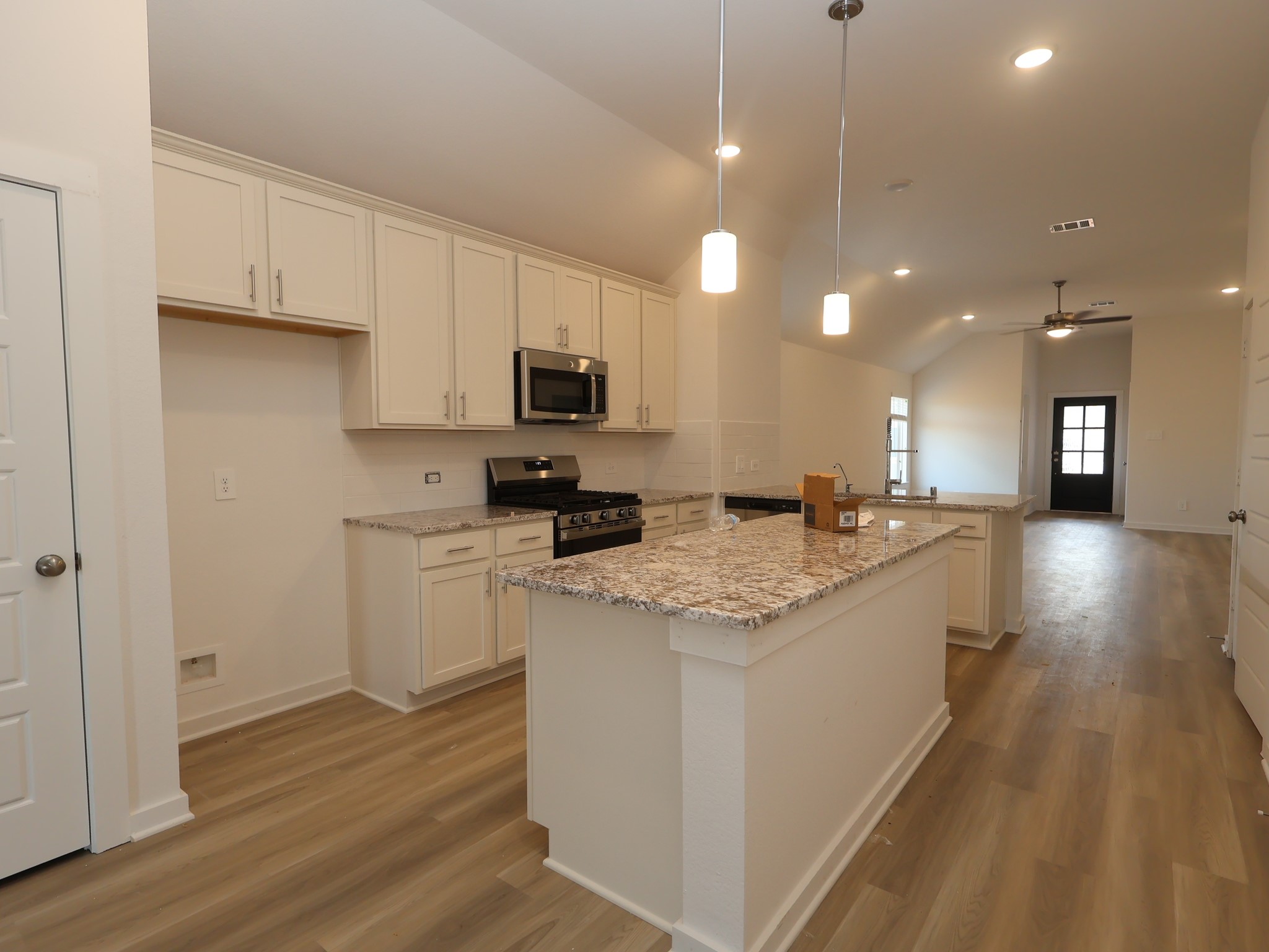 10220 Burton Path Property Photo 3