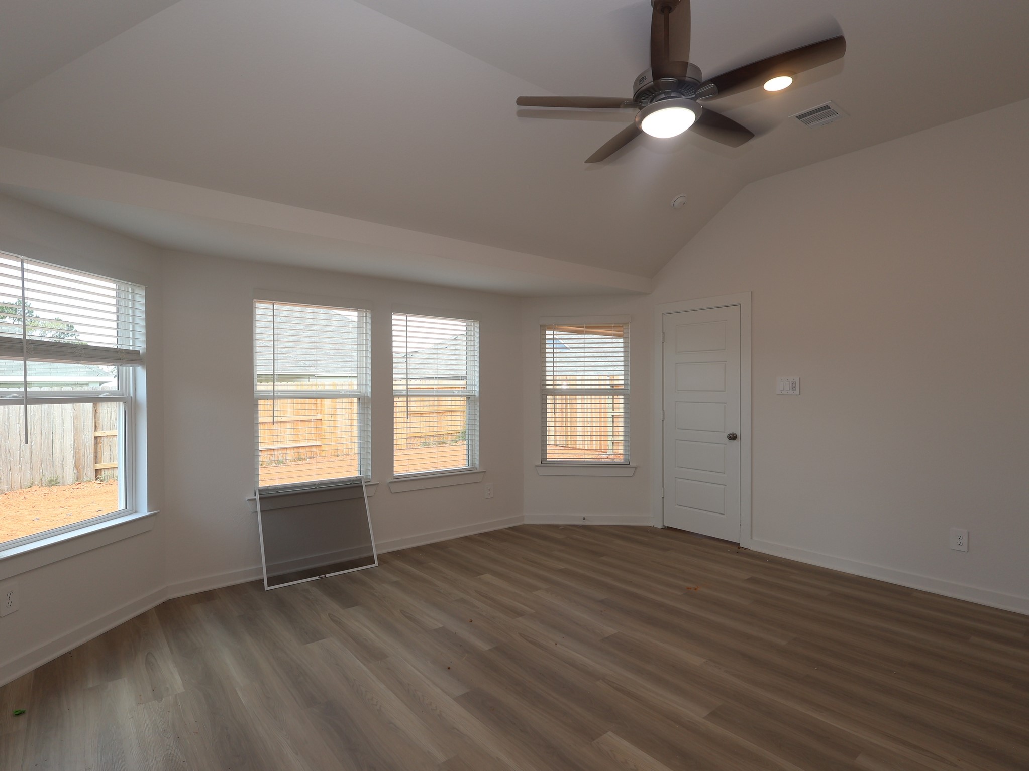 10220 Burton Path Property Photo 7