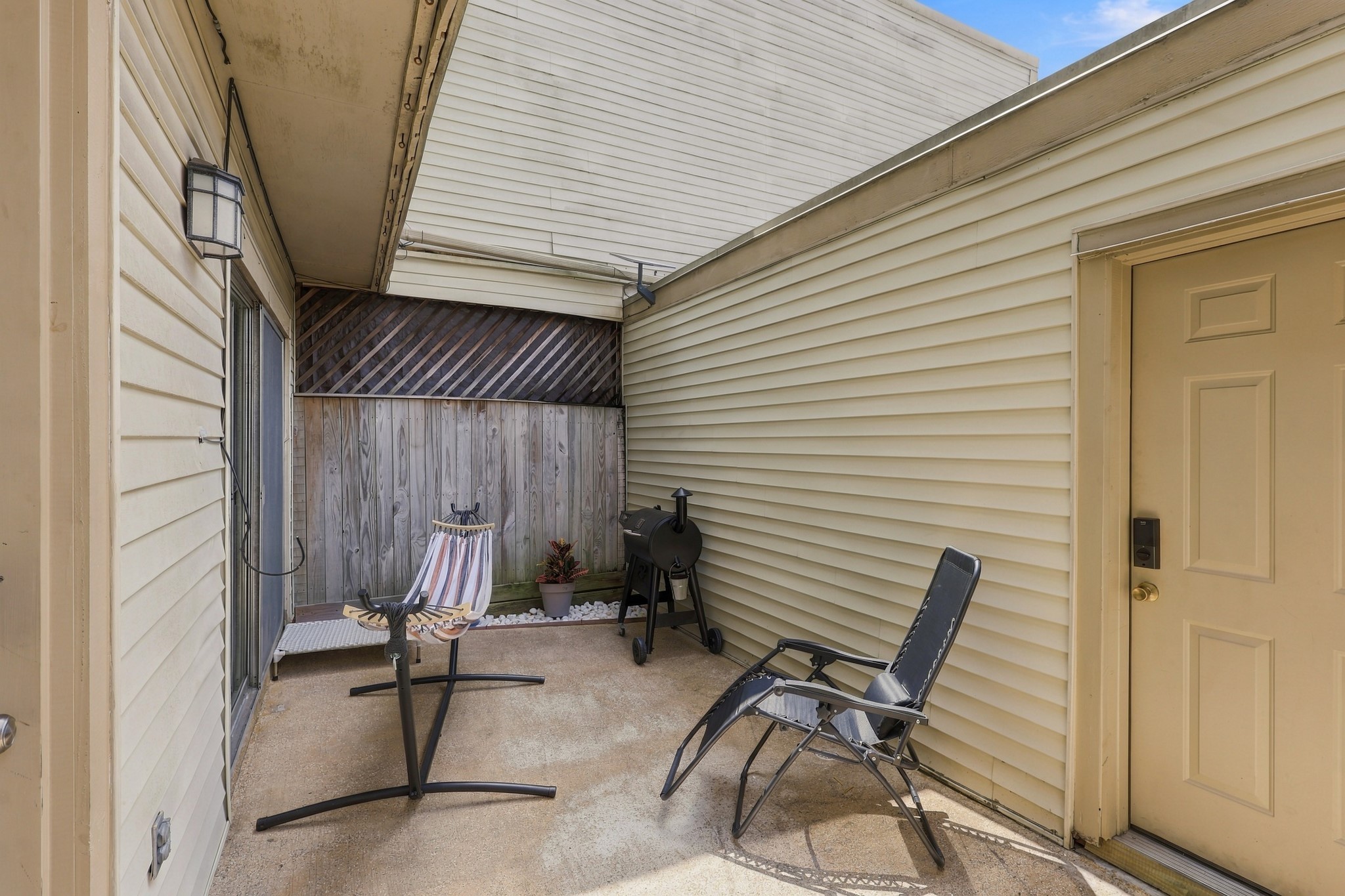 1950 Augusta Drive Property Photo 15