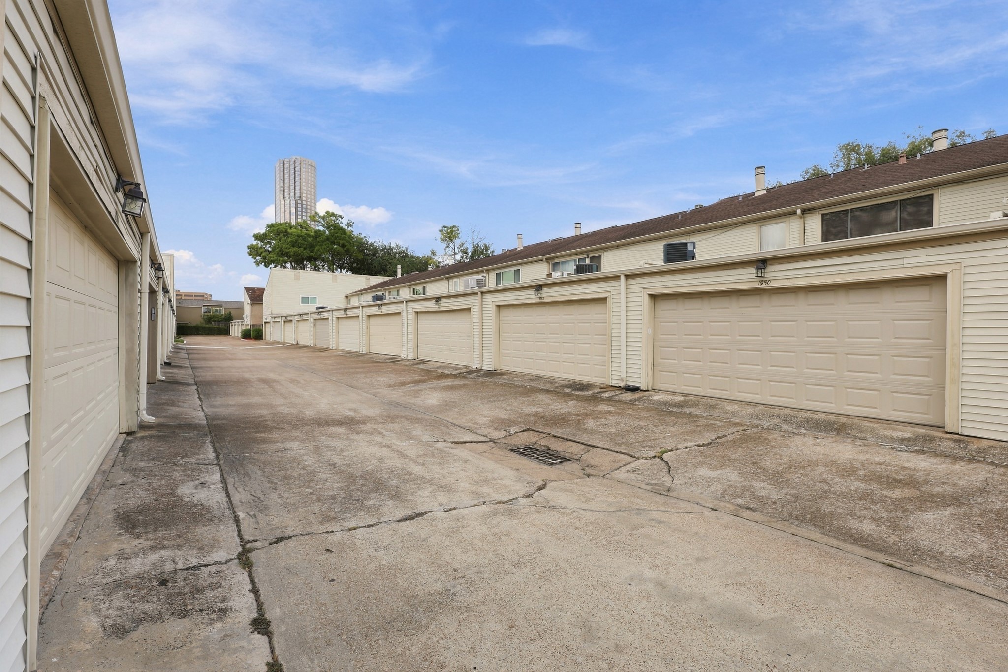 1950 Augusta Drive Property Photo 16