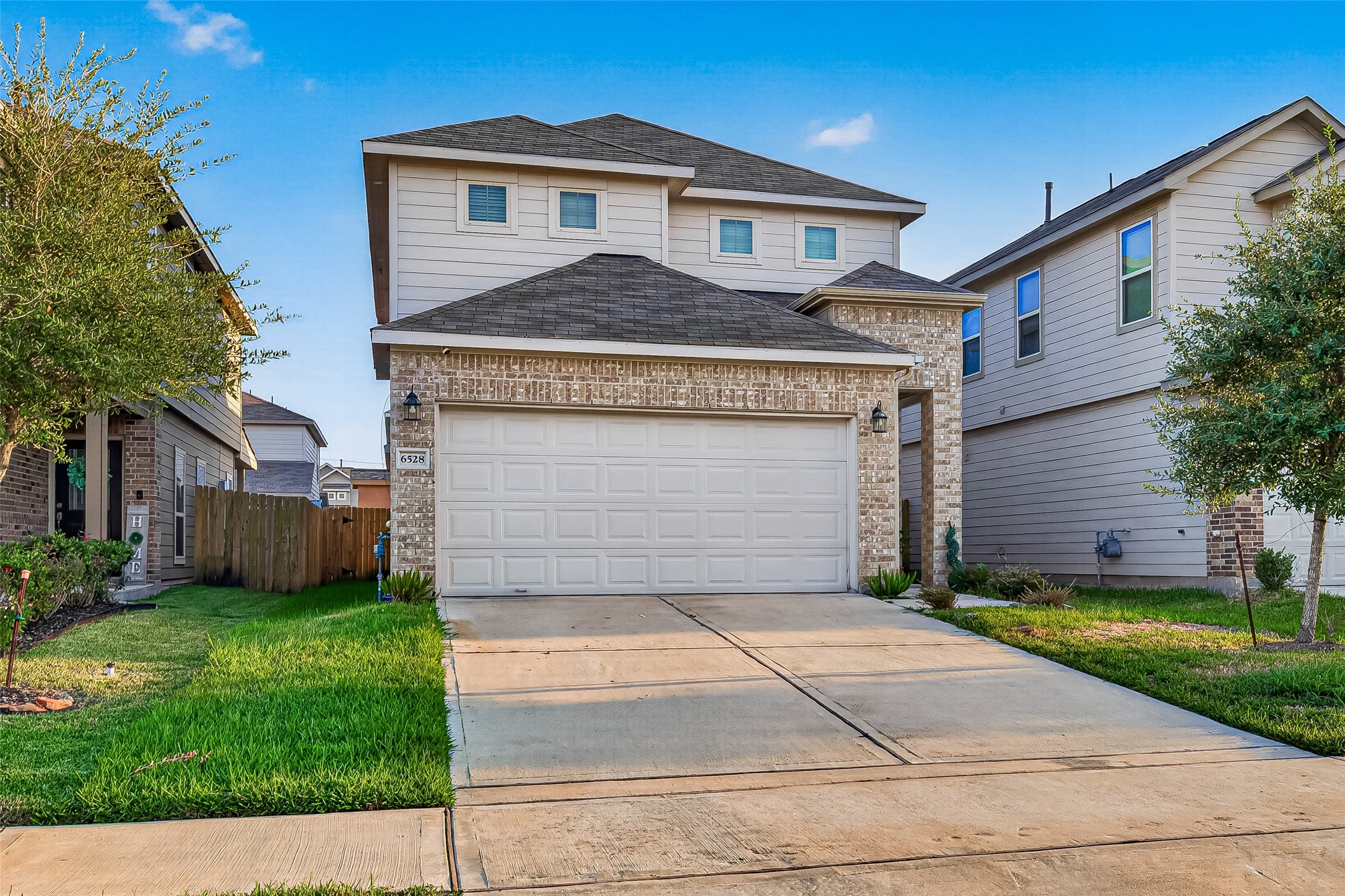 6528 Castle Loch Court Property Photo 3