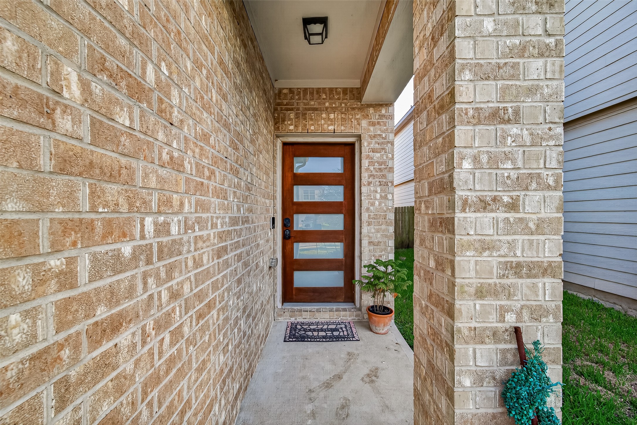 6528 Castle Loch Court Property Photo 7
