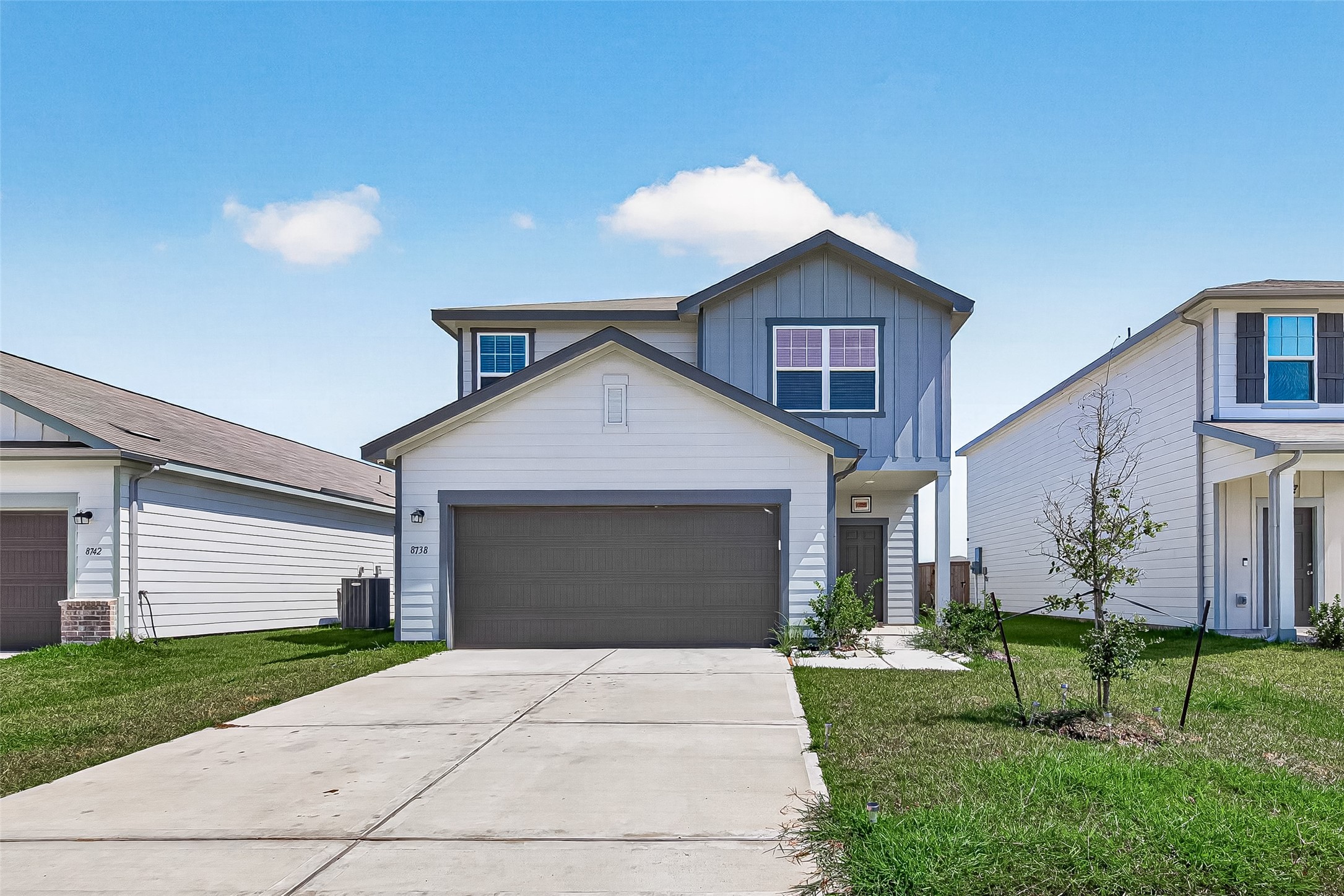 8638 Vacek Crossing Way Property Photo 1