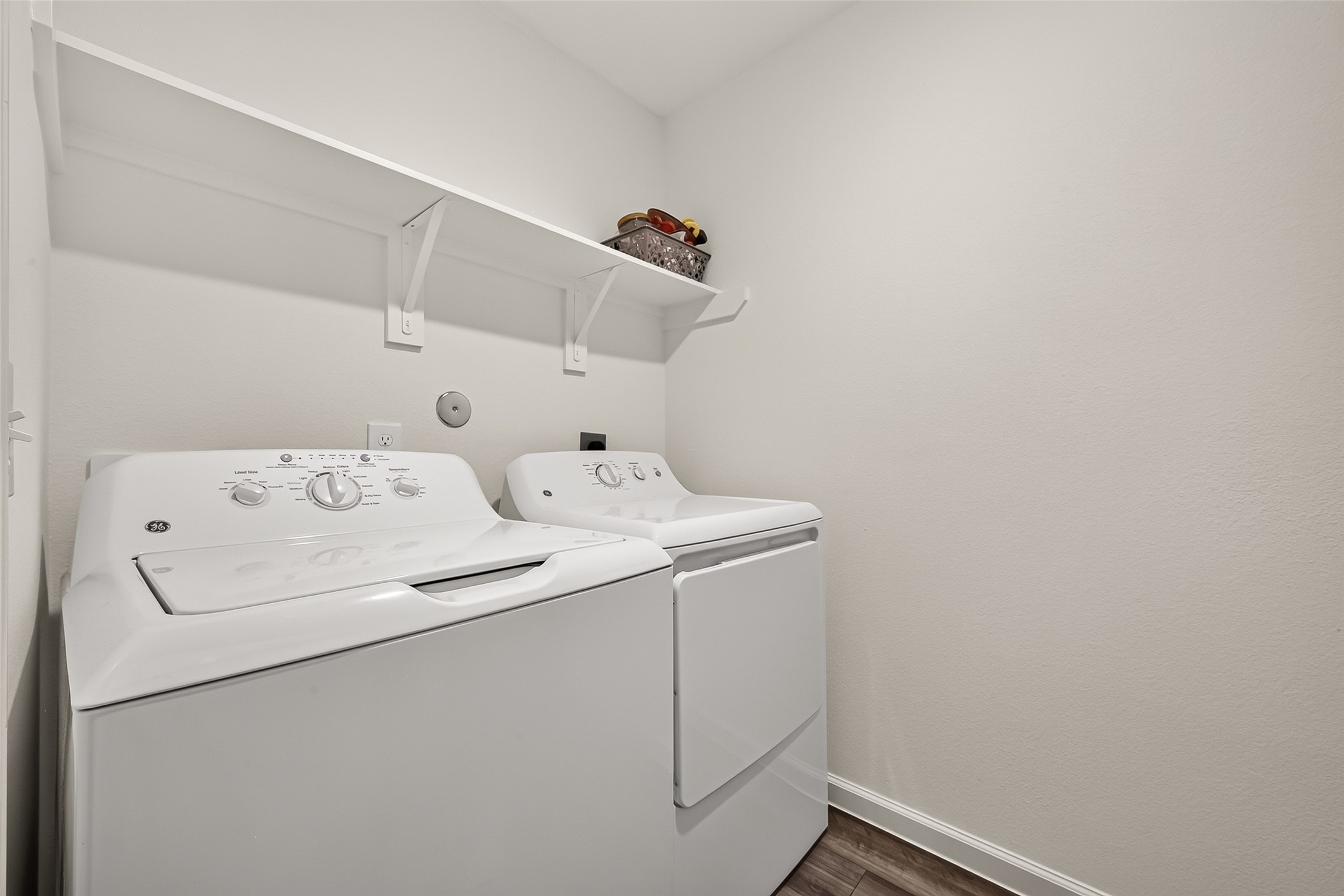 8638 Vacek Crossing Way Property Photo 7