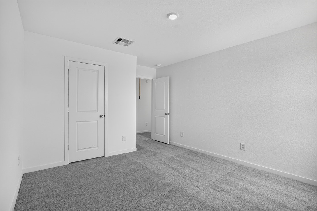 17427 Chestnut Chase Street Property Photo 19