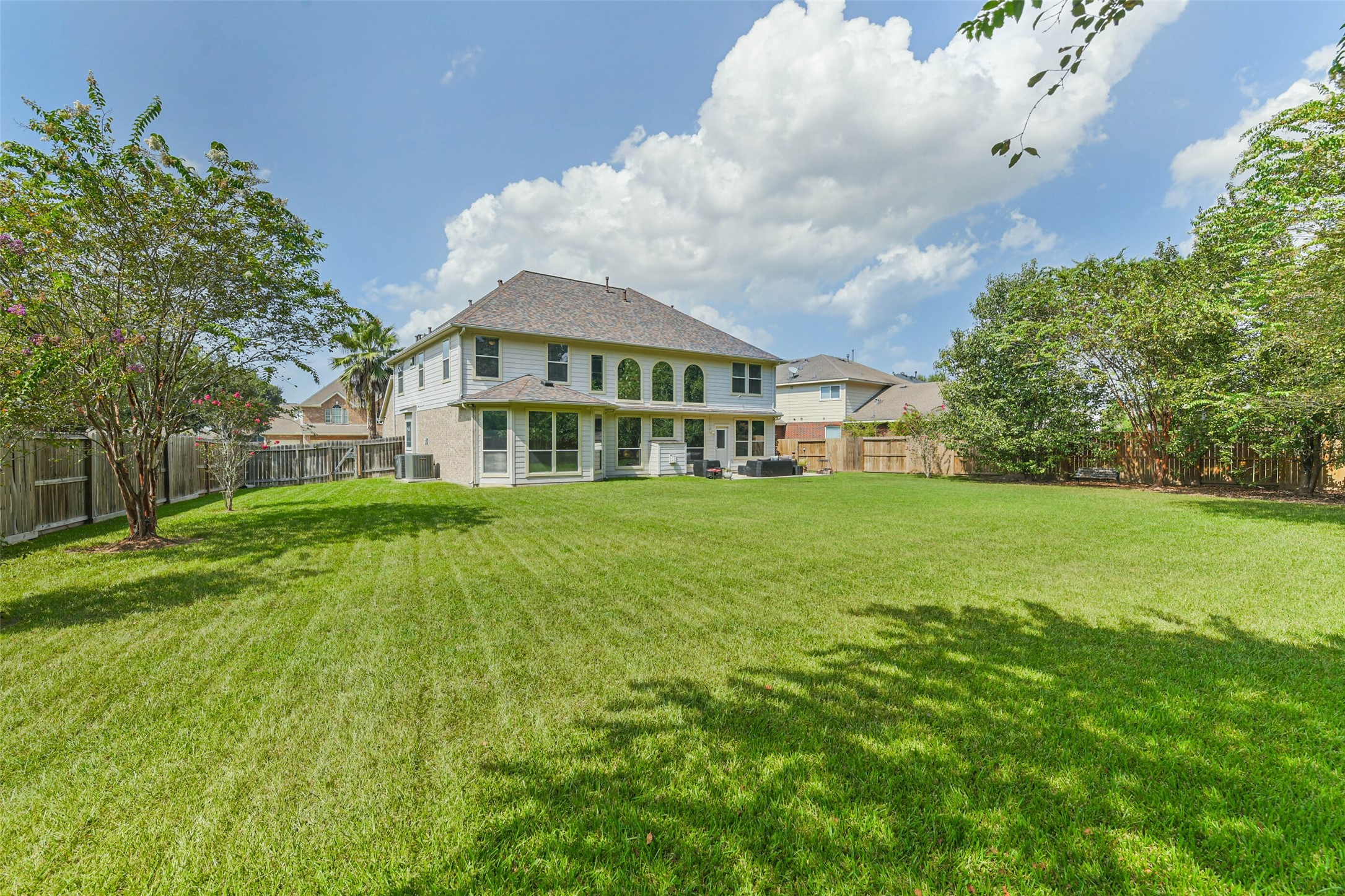 8718 Rolling Rapids Road Property Photo 5