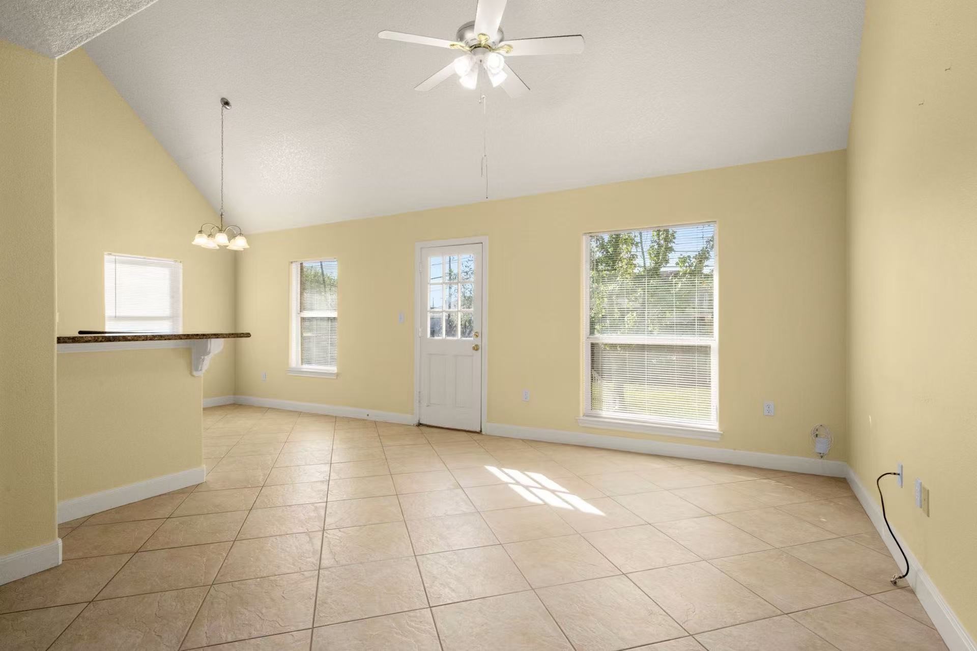 3212 Glastonbury Drive Property Photo 8