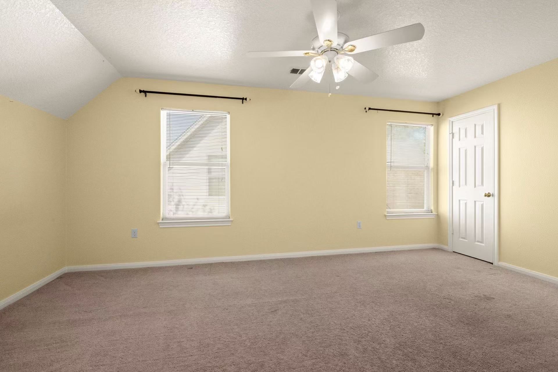 3212 Glastonbury Drive Property Photo 19
