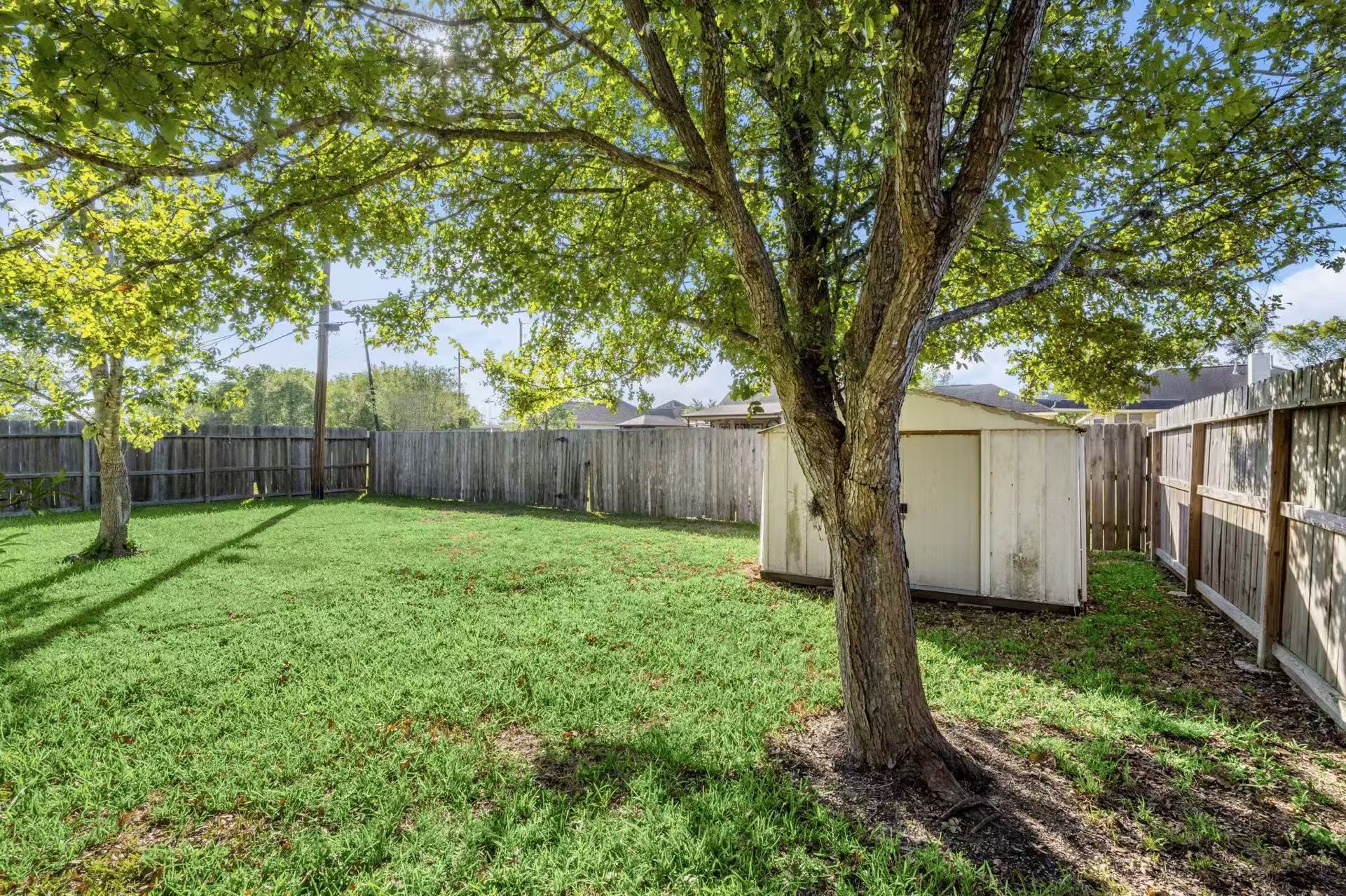3212 Glastonbury Drive Property Photo 23
