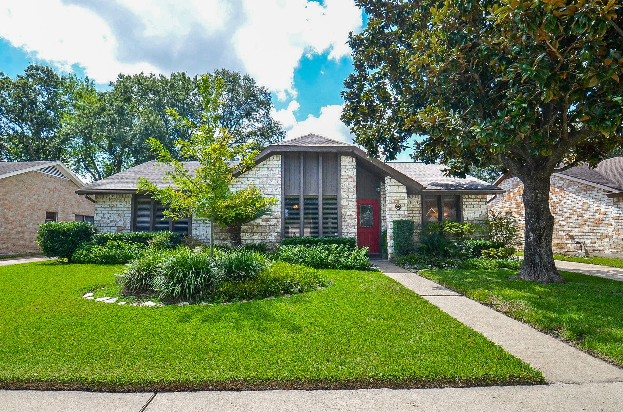 21111 Park Bend Drive Property Photo 1