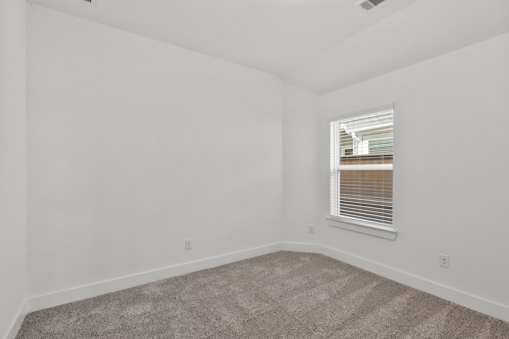 9807 Galaxy Drive Property Photo 11
