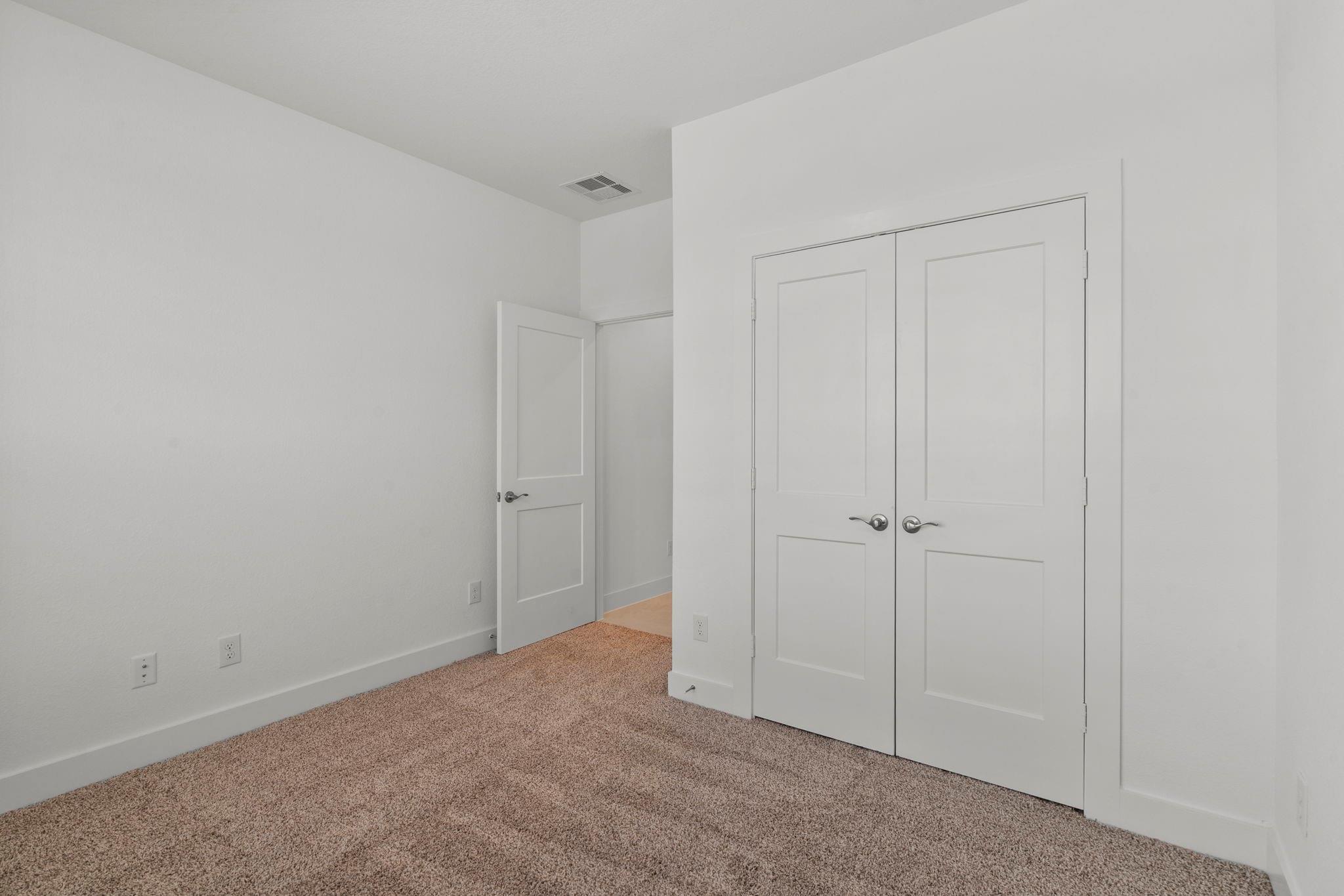 9807 Galaxy Drive Property Photo 15