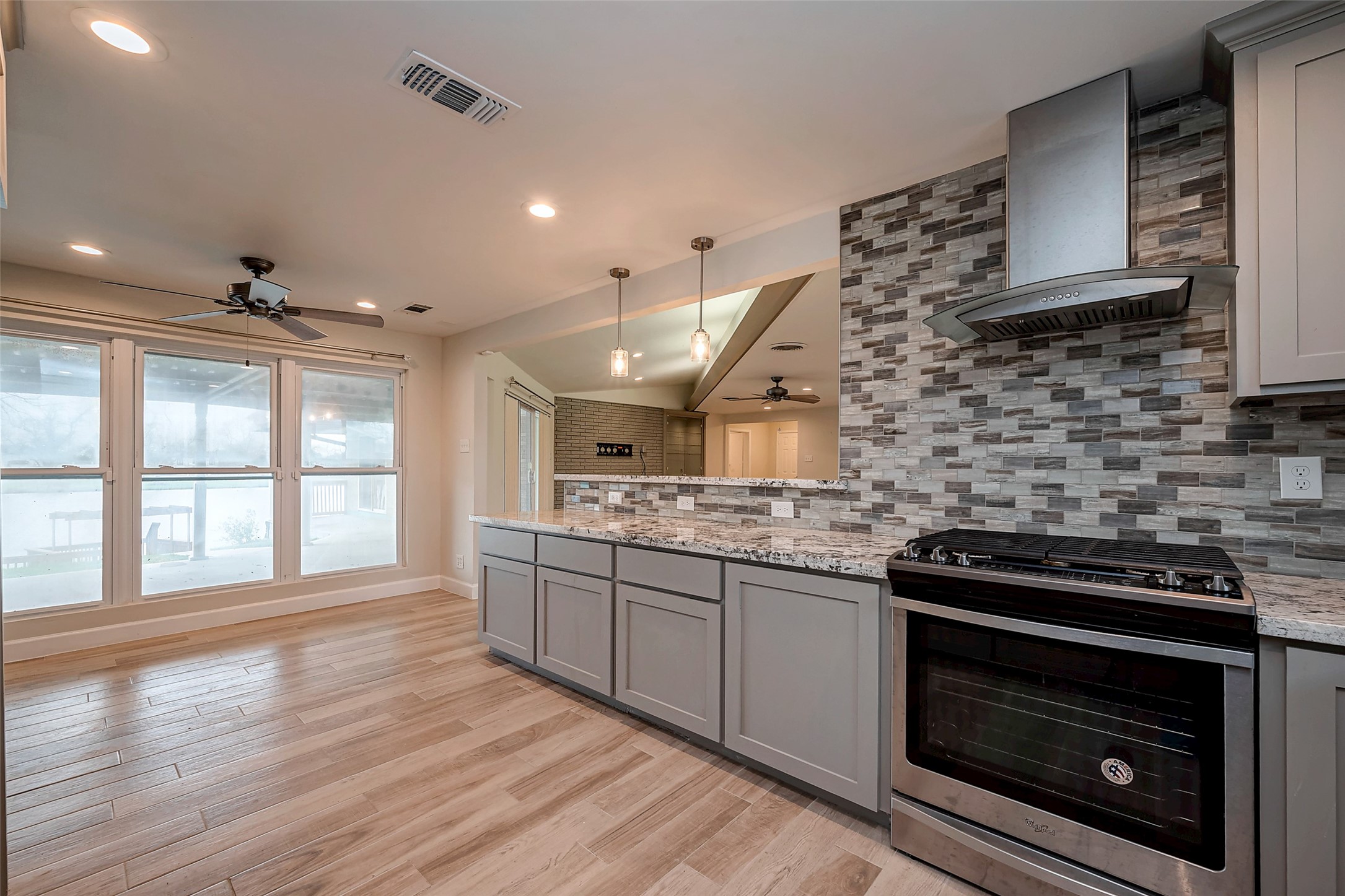 414 Lakeview Drive Property Photo 10