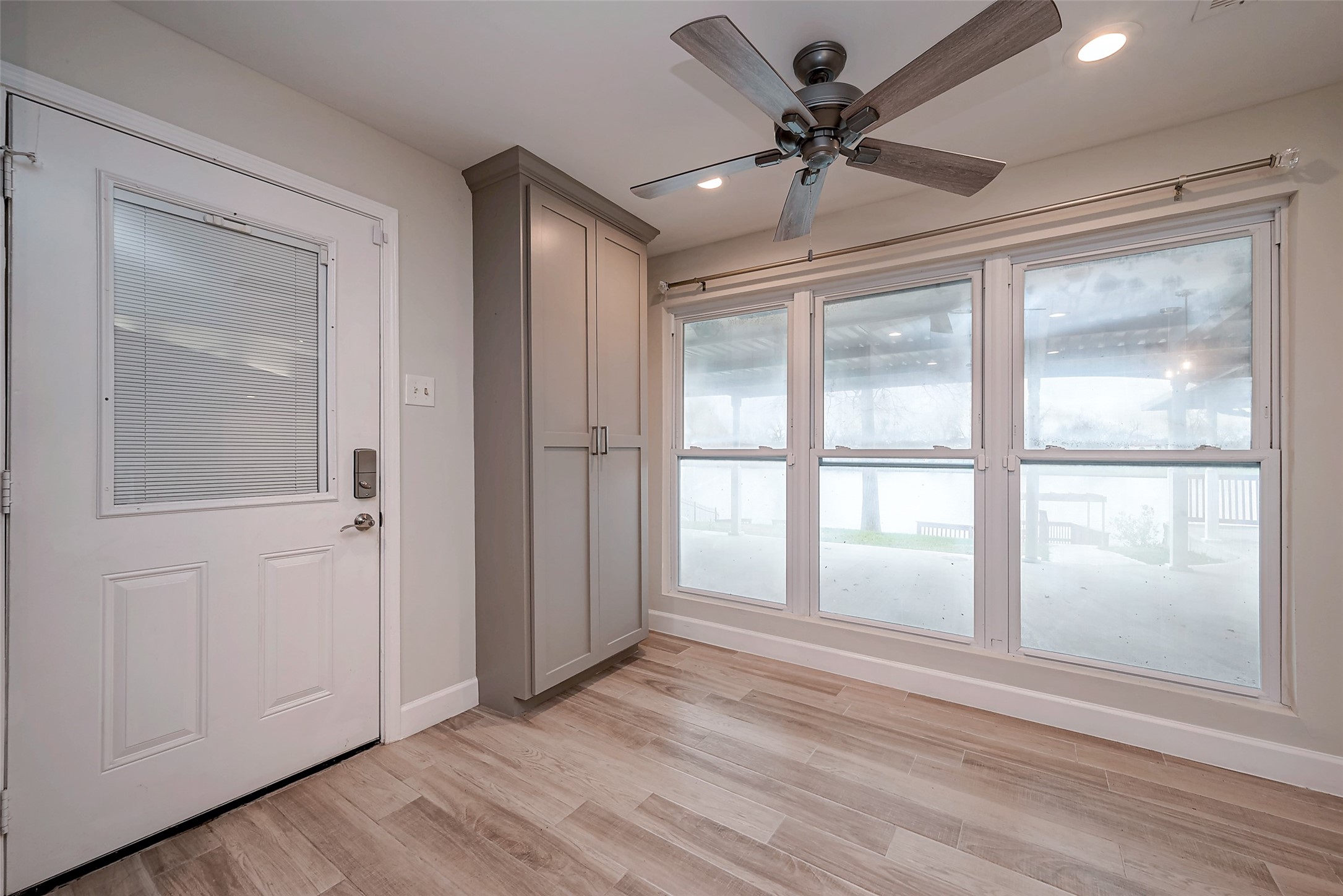 414 Lakeview Drive Property Photo 11