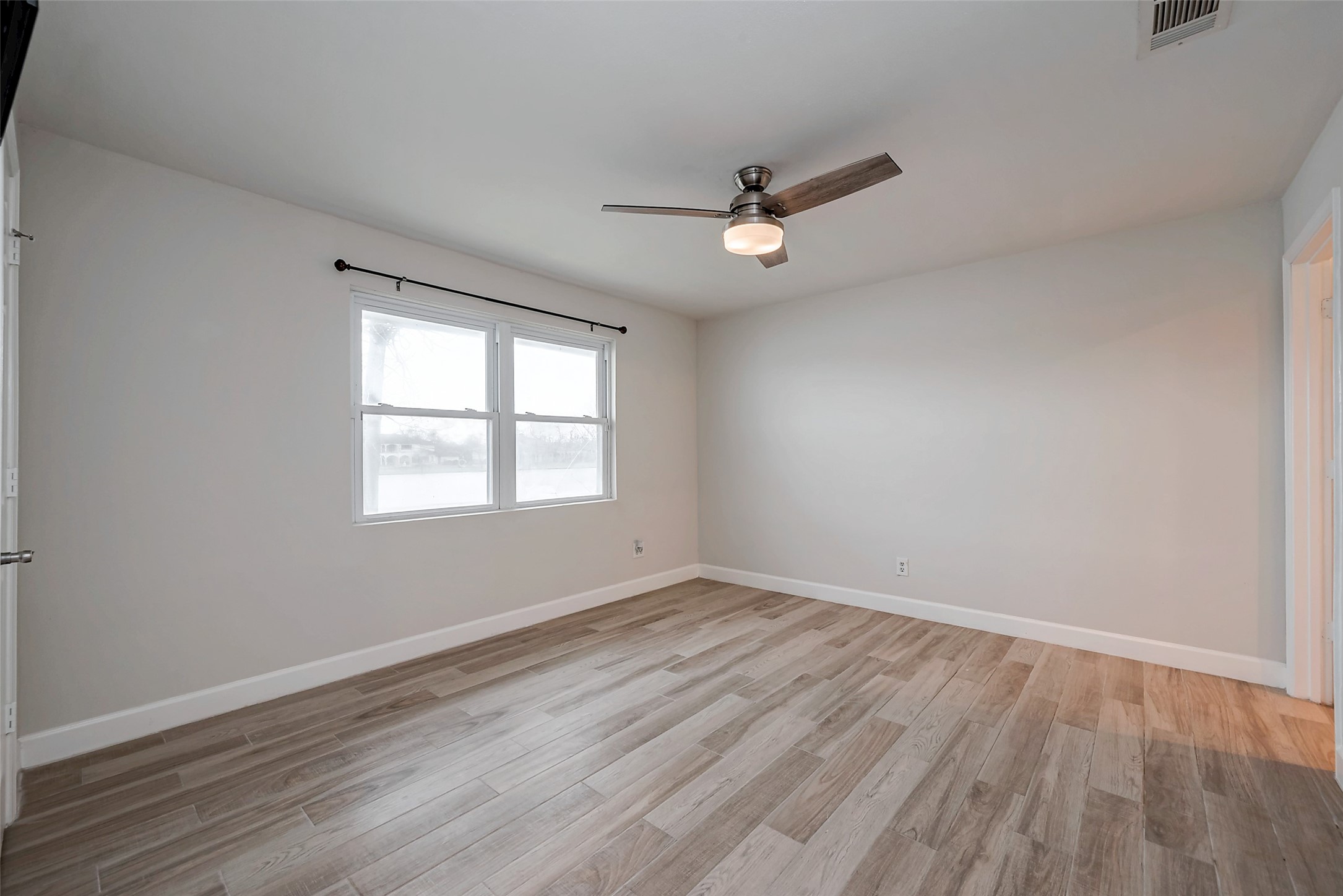 414 Lakeview Drive Property Photo 14